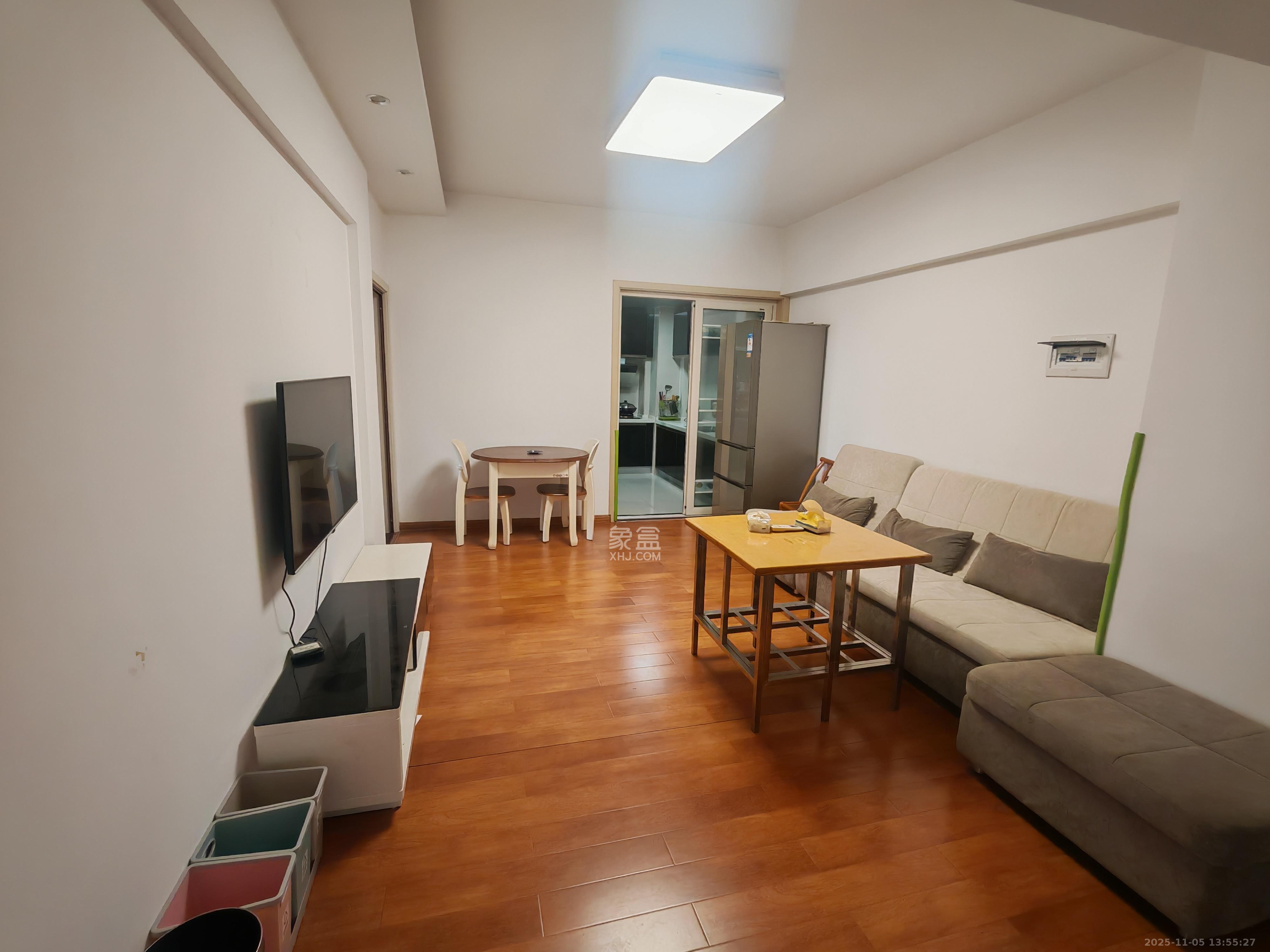 绿地公馆（绿地名邸）  2室2厅1卫    1900.0元/月室内图1