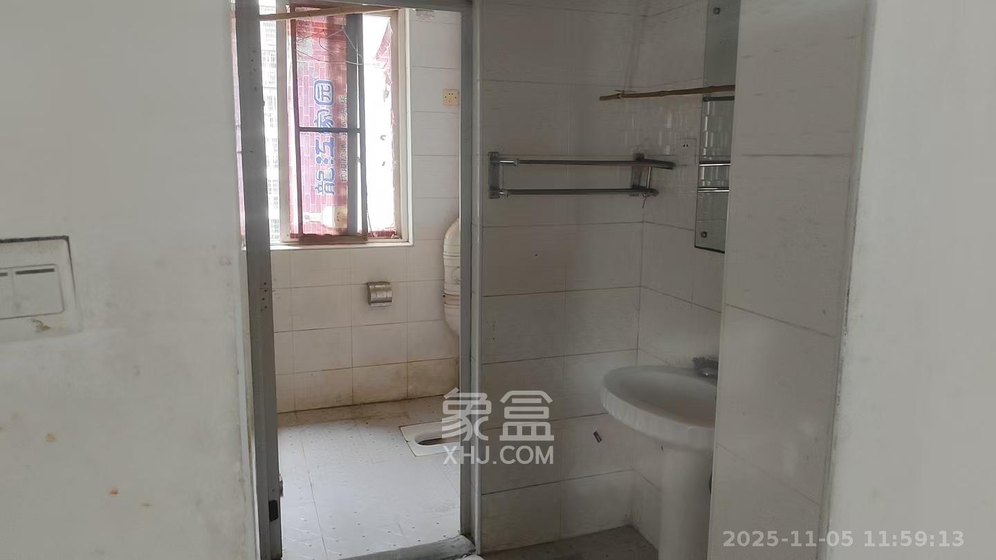 增辉凯旋帝景 3室2厅2卫 1800.0元/月 增辉凯旋帝景 3室2厅2卫 1800.0元/月室内图