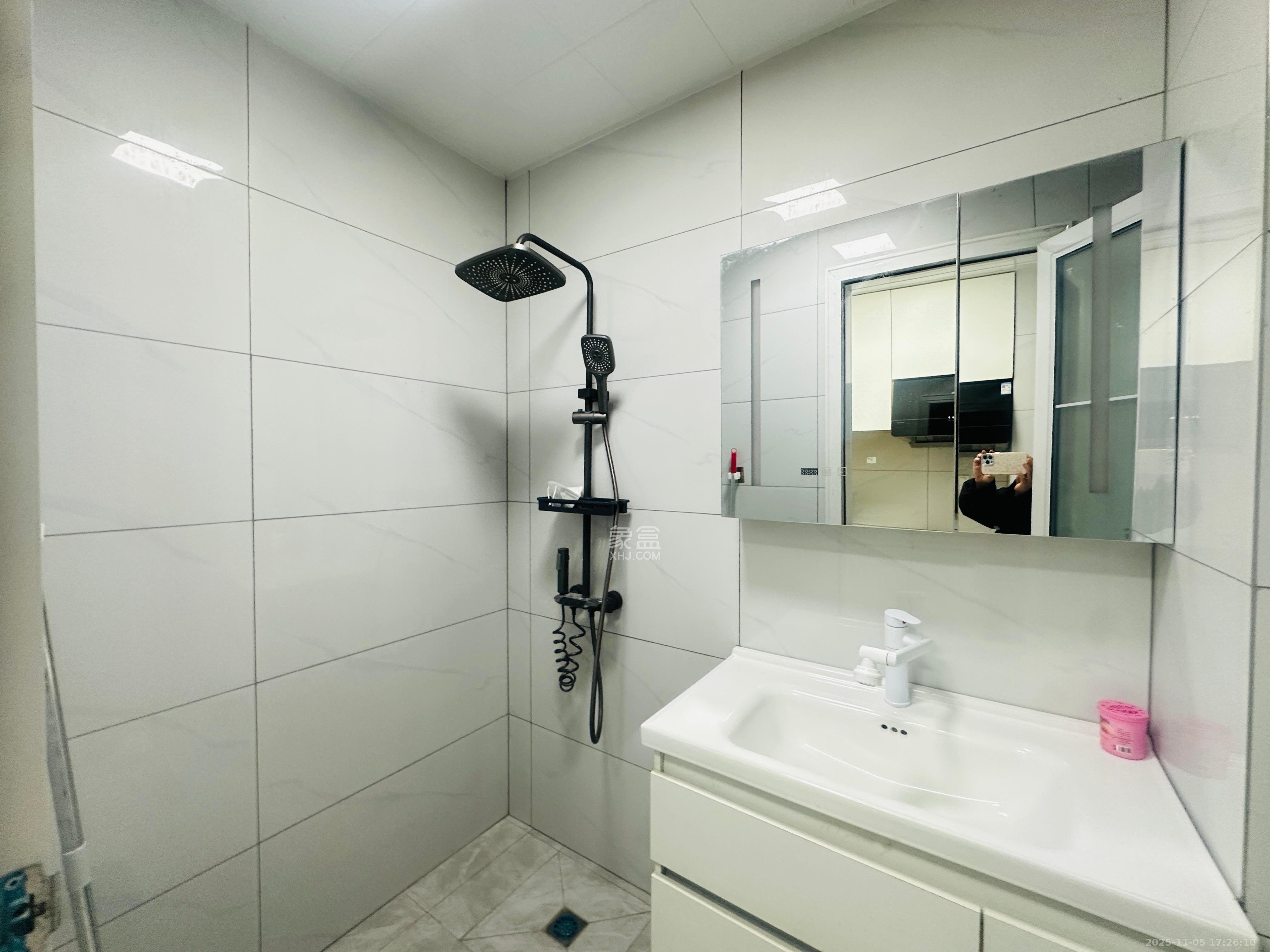 新力铂园（江山云著）  1室1厅1卫    1800.0元/月室内图