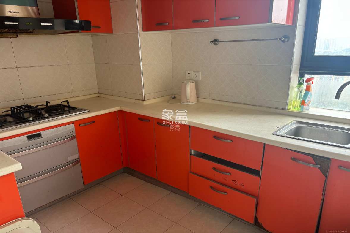 高鑫麓城 3室2厅2卫 2800.0元/月 高鑫麓城 3室2厅2卫 2800.0元/月室内图