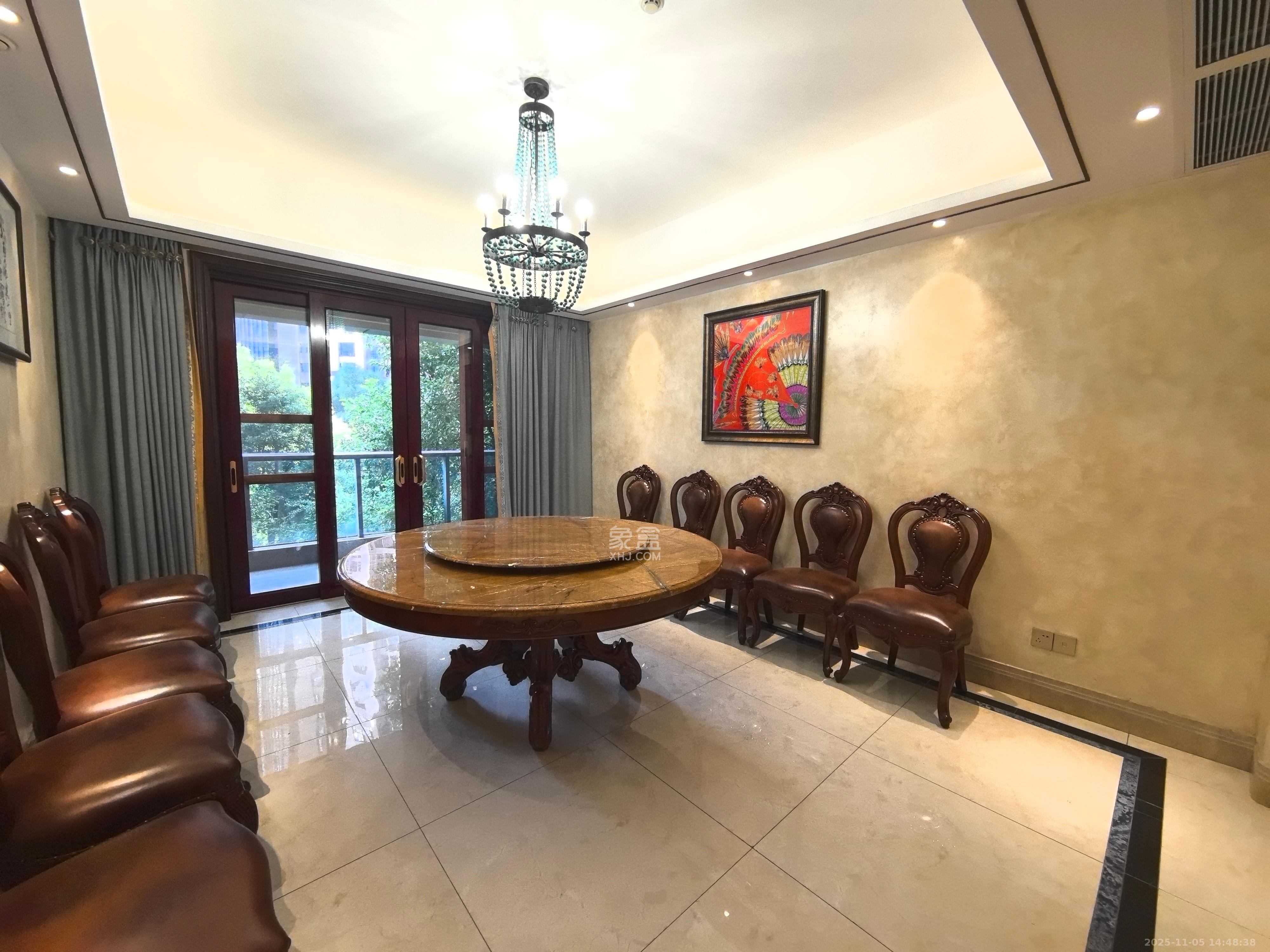 保利国际广场 4室2厅2卫 16000.0元/月 保利国际广场 4室2厅2卫 16000.0元/月室内图