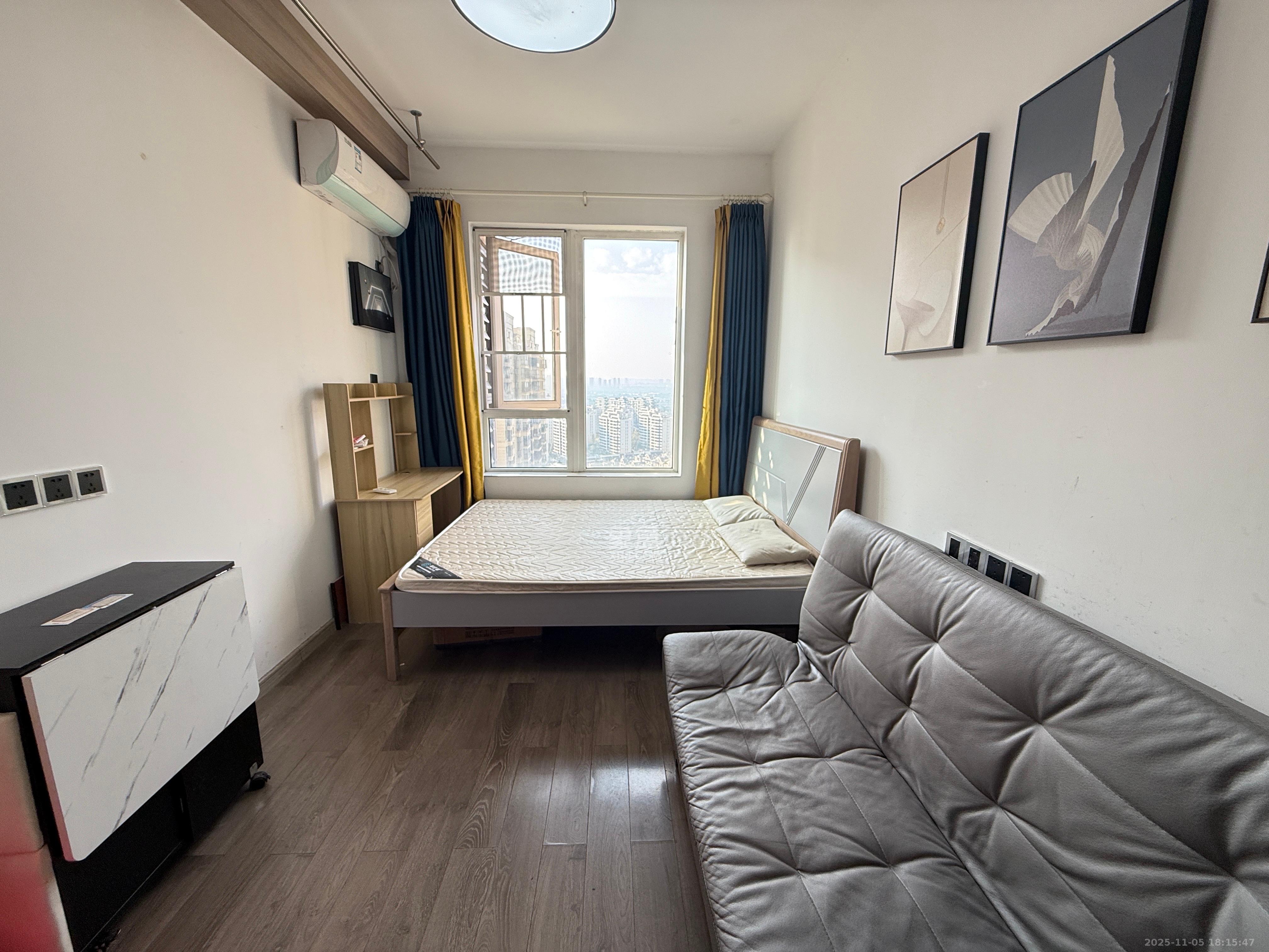 保利香槟国际  1室0厅0卫    1150.0元/月