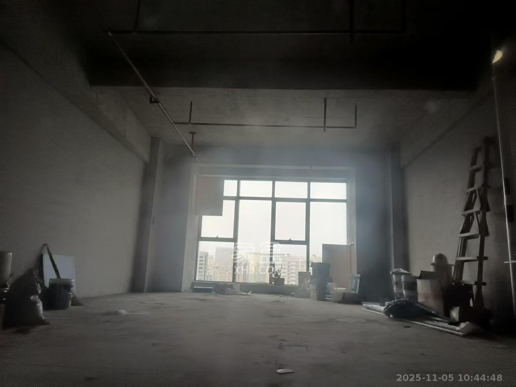 恒大金融广场   90.0㎡      3900.0元/月室内图