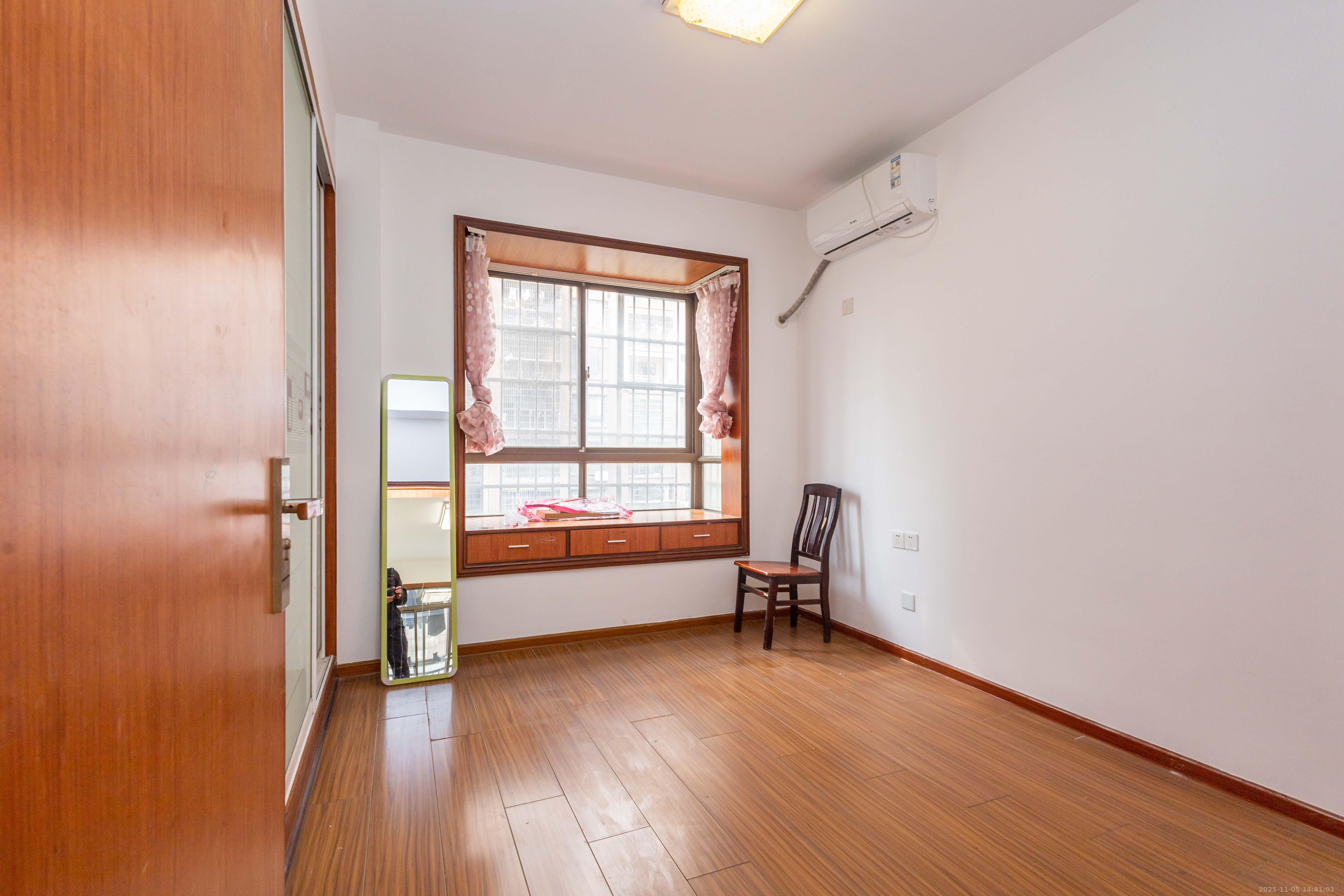 方略潇邦 3室2厅2卫 56.8万 方略潇邦 3室2厅2卫 56.8万卧室