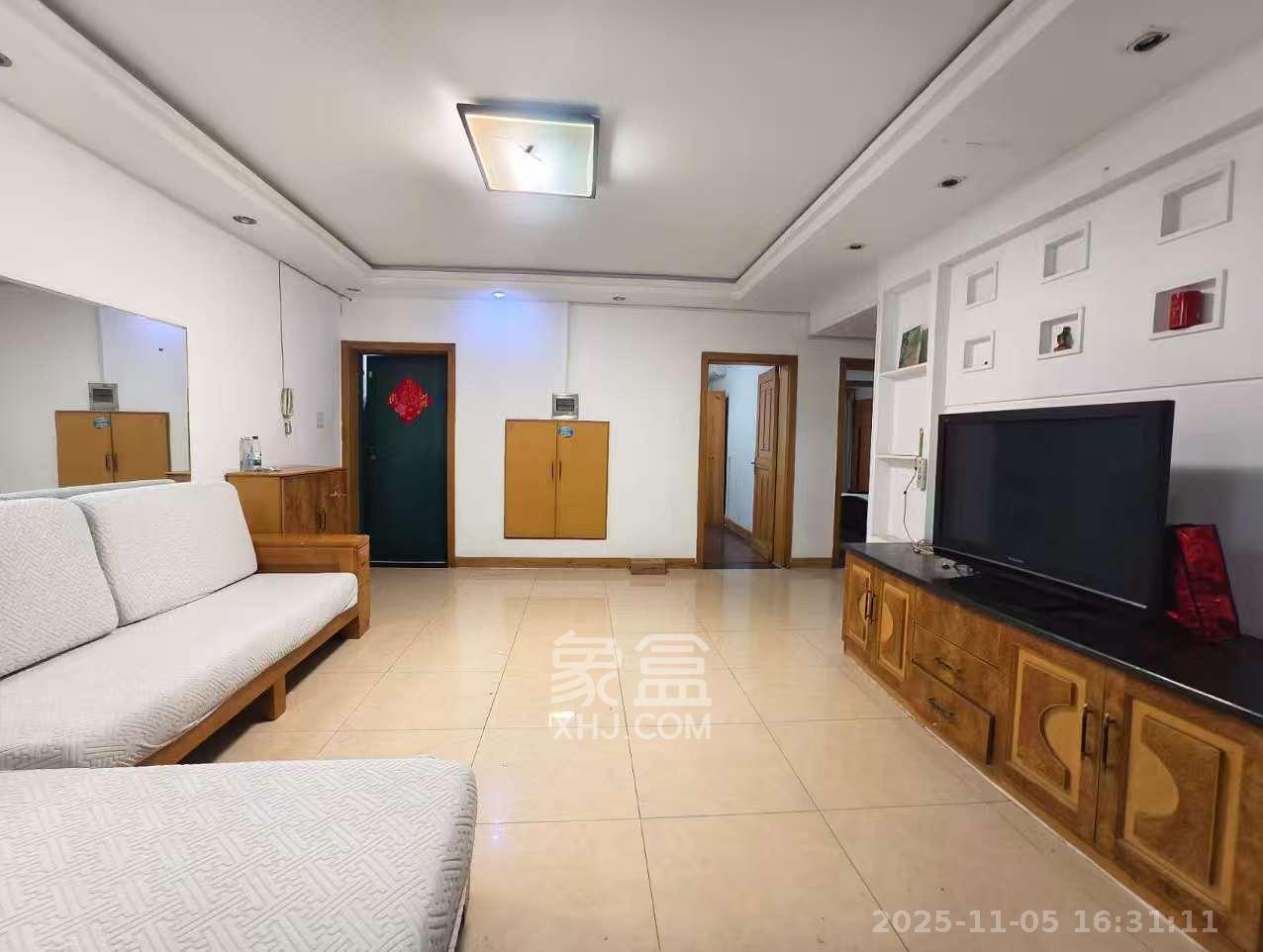 德政园  3室2厅1卫    2300.0元/月室内图