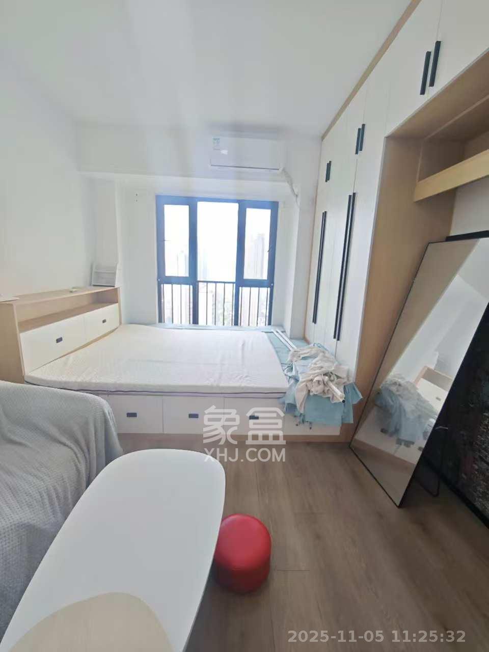 新城和樾（新城和樾公馆）  1室1厅1卫    1200.0元/月