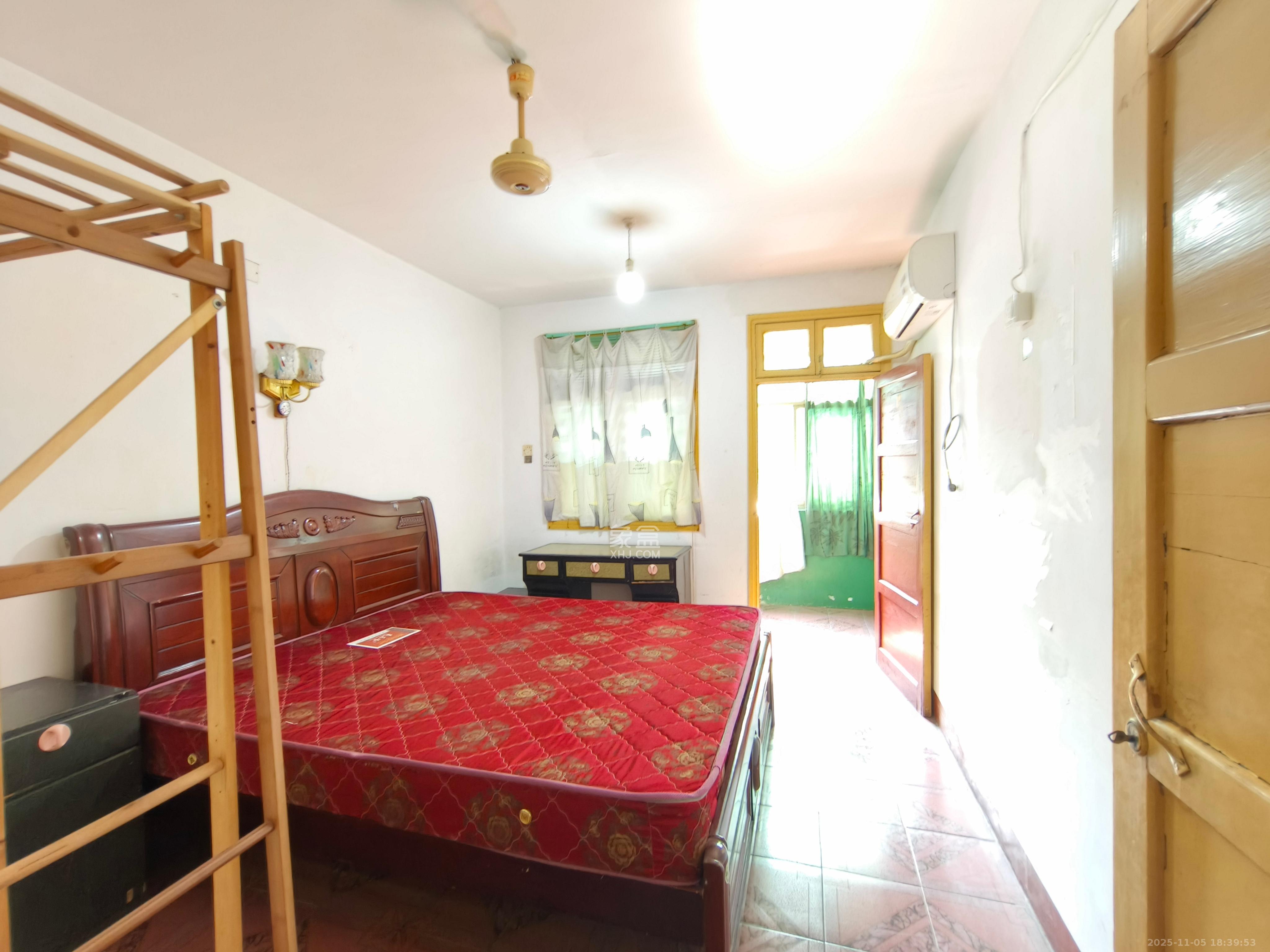 崇文里、崇圣里散盘  2室1厅1卫    1600.0元/月室内图