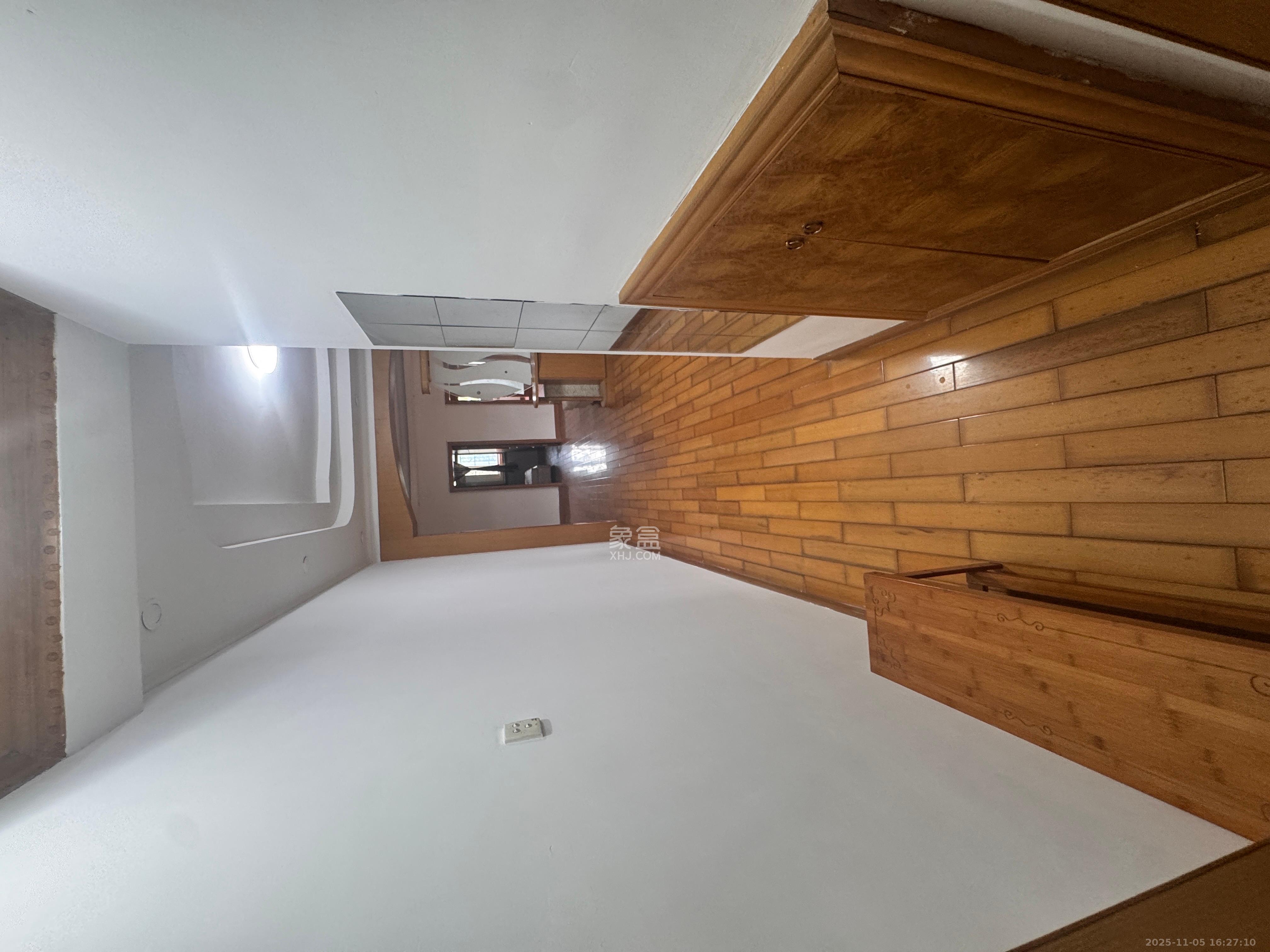 岳麓区公安分局住宅楼 3室2厅2卫 2200.0元/月 岳麓区公安分局住宅楼 3室2厅2卫 2200.0元/月室内图