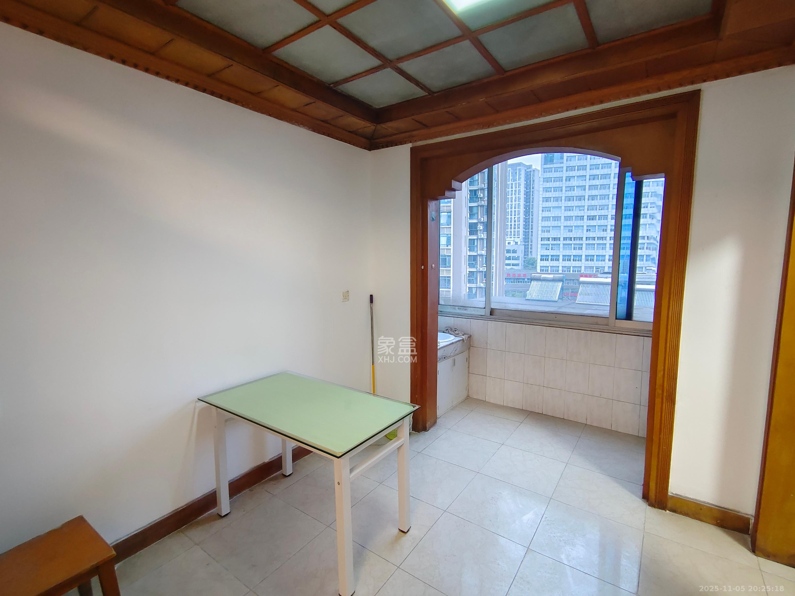 教育电视台宿舍  2室1厅1卫    1300.0元/月室内图