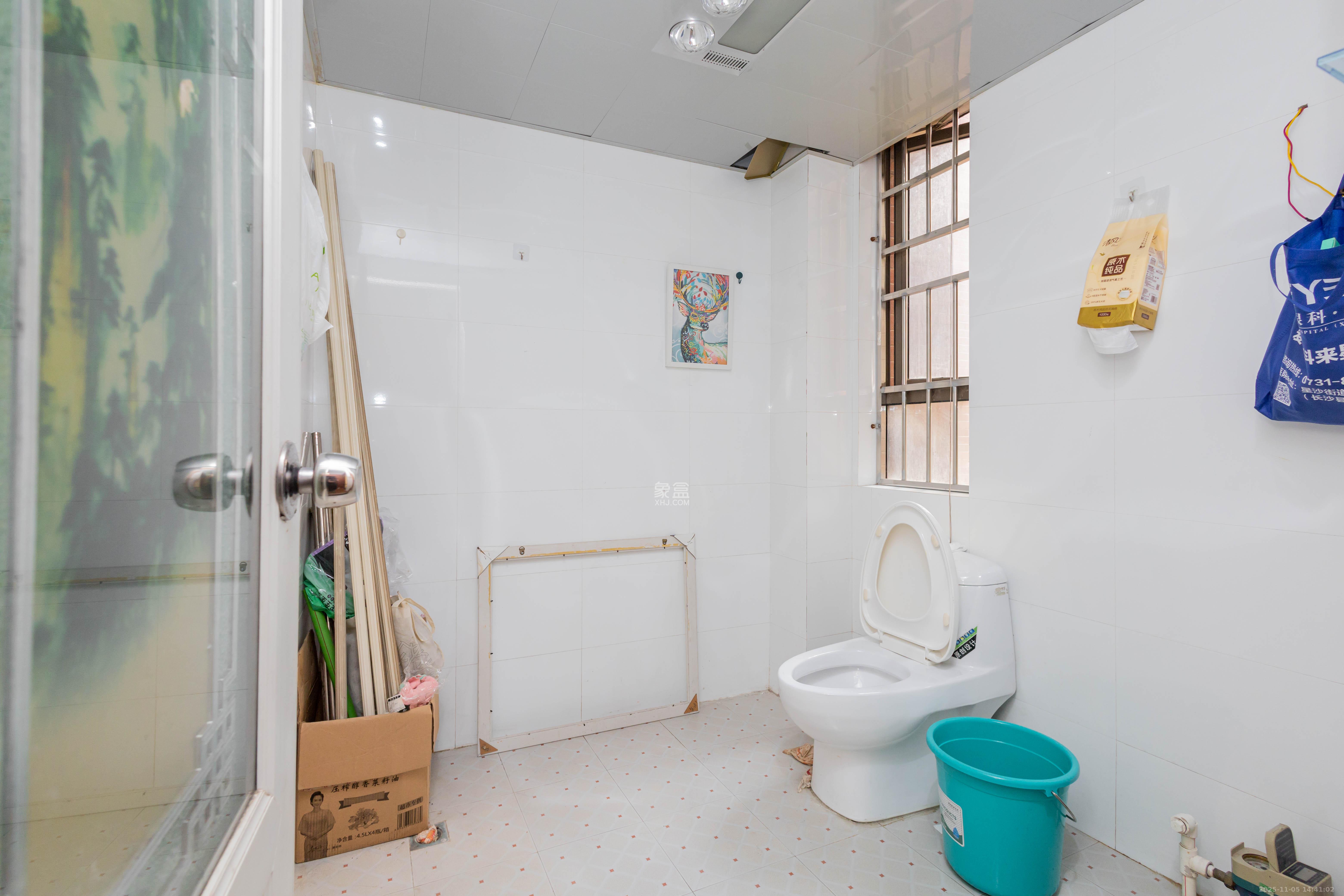 方略潇邦  3室2厅2卫    56.8万卫生间