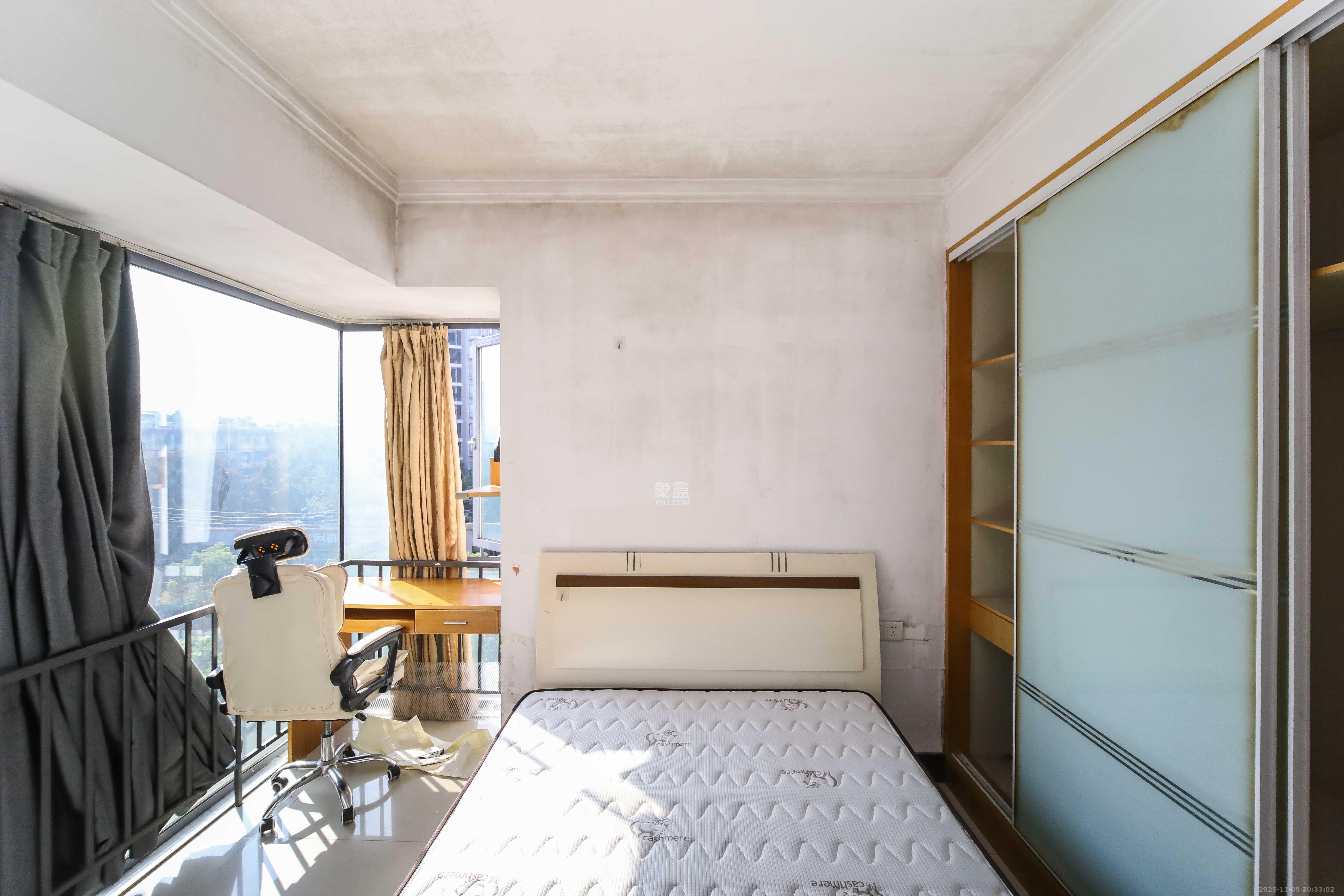 银港水晶城  2室2厅1卫    60.8万卧室