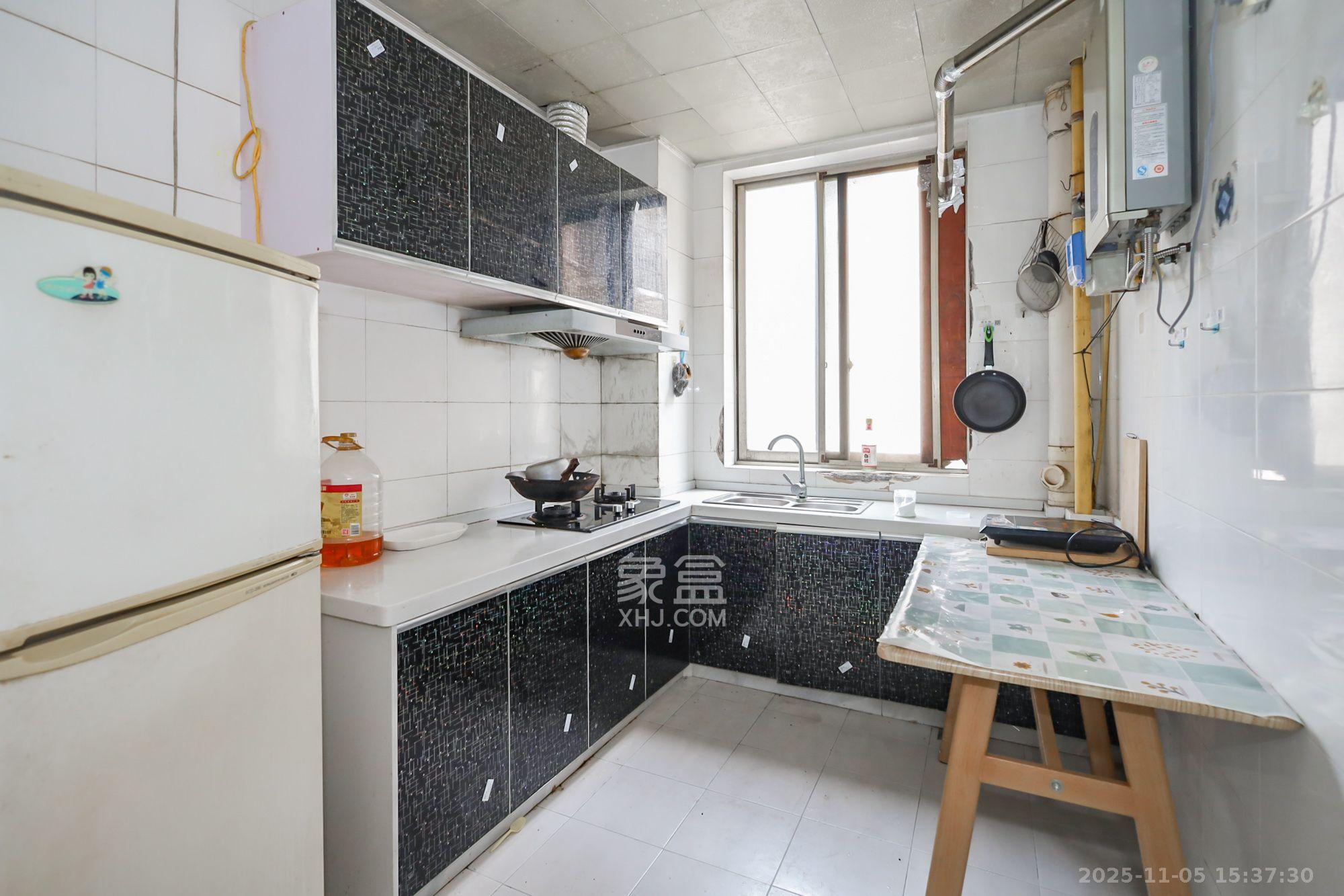 雄海花园  2室1厅1卫    2100.0元/月室内图