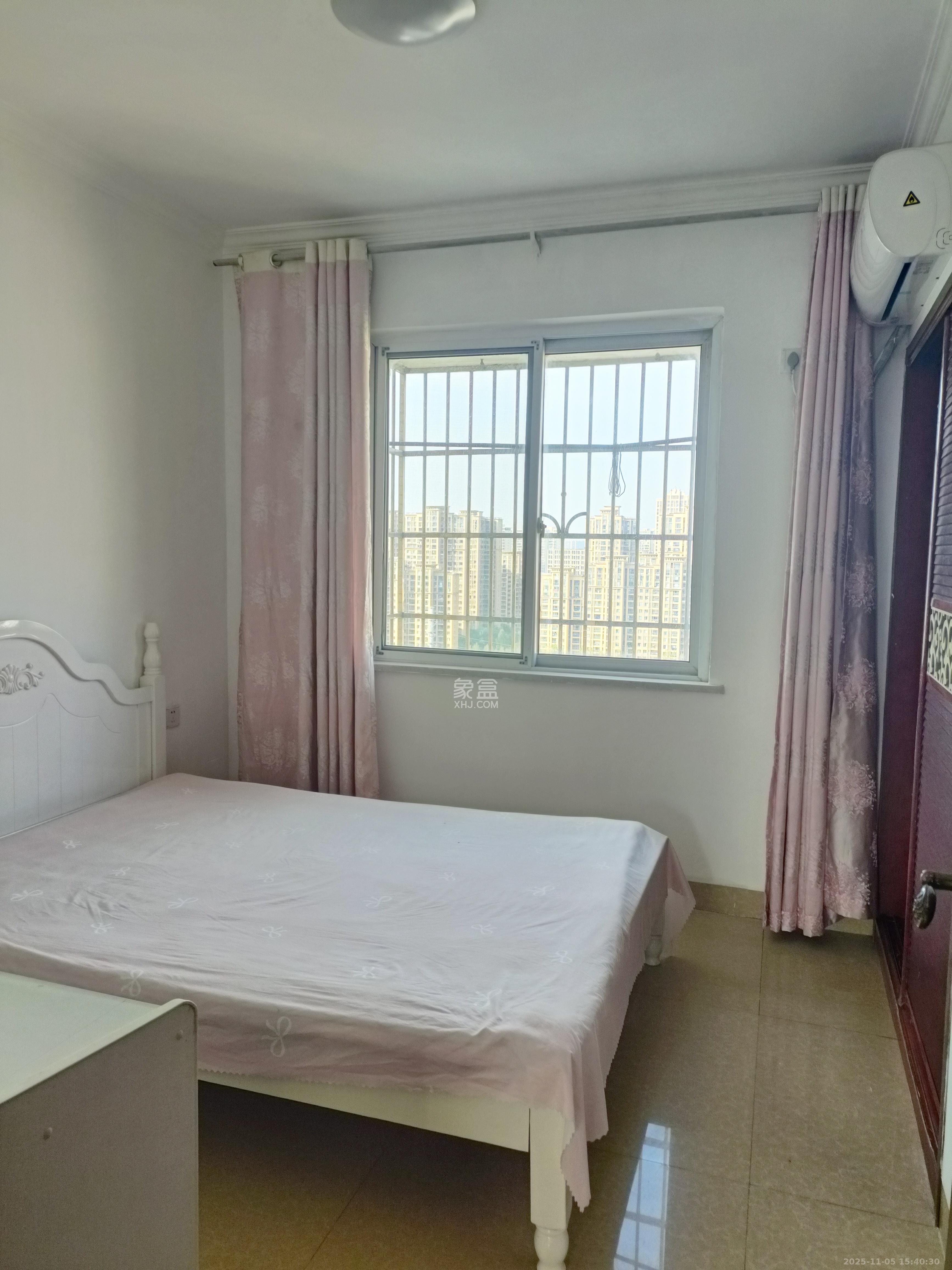 星城新宇黎锦苑 3室2厅2卫 2100.0元/月 星城新宇黎锦苑 3室2厅2卫 2100.0元/月室内图