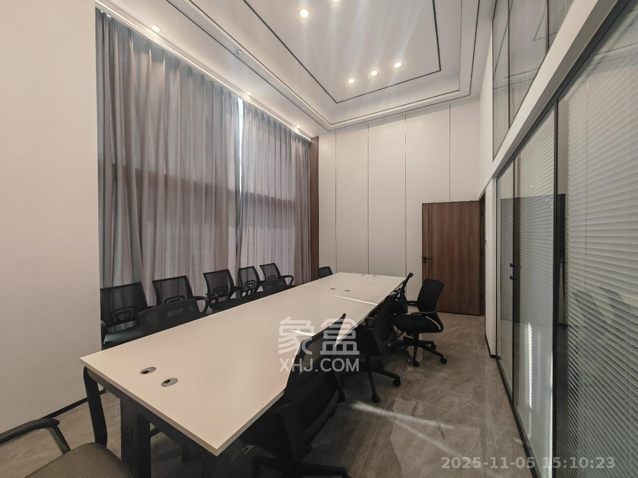 京武浪琴山三期（京武中心）  4室1厅1卫    12000.0元/月室内图