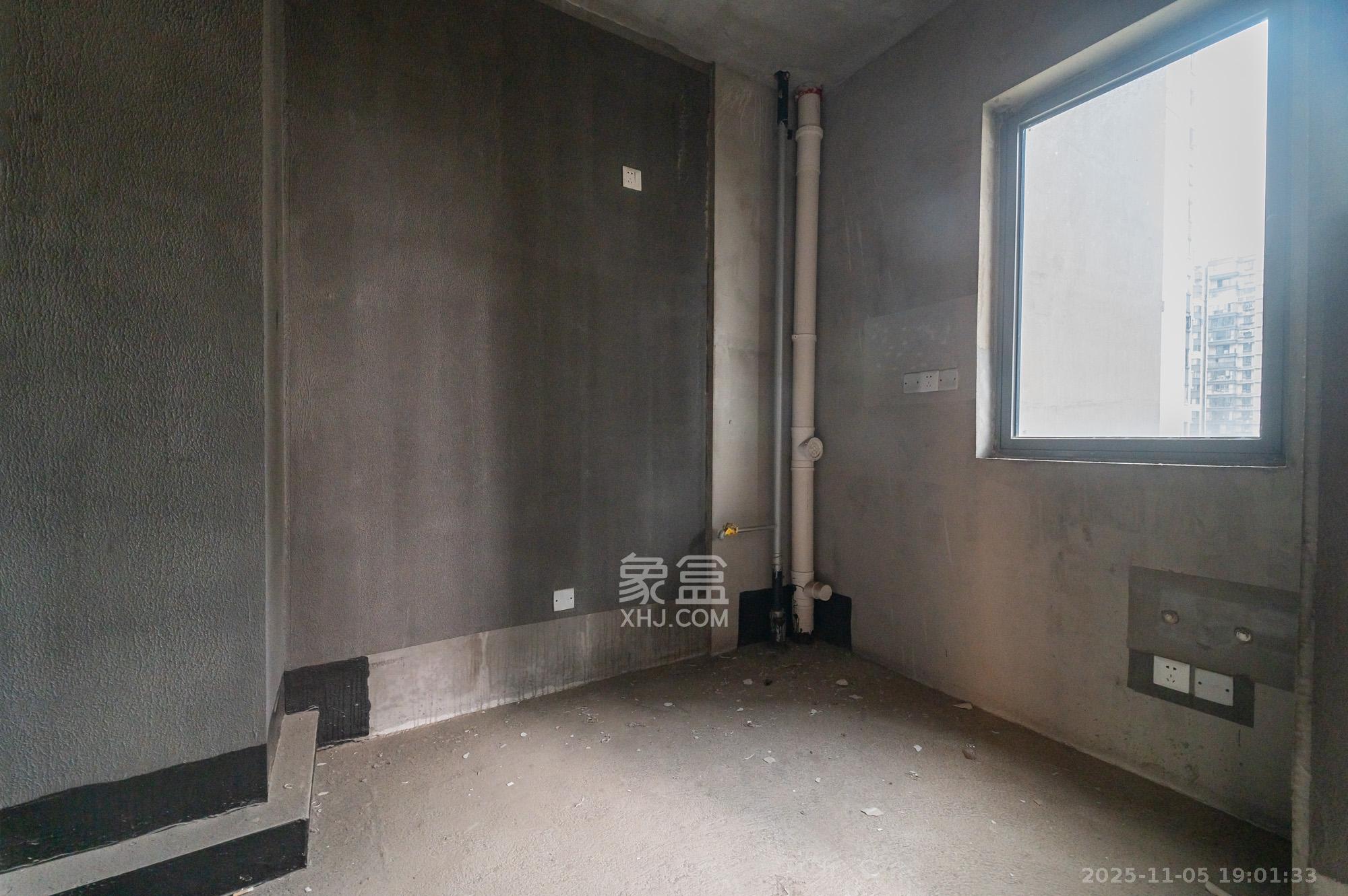 中建悦和城  4室2厅2卫    118.0万其他