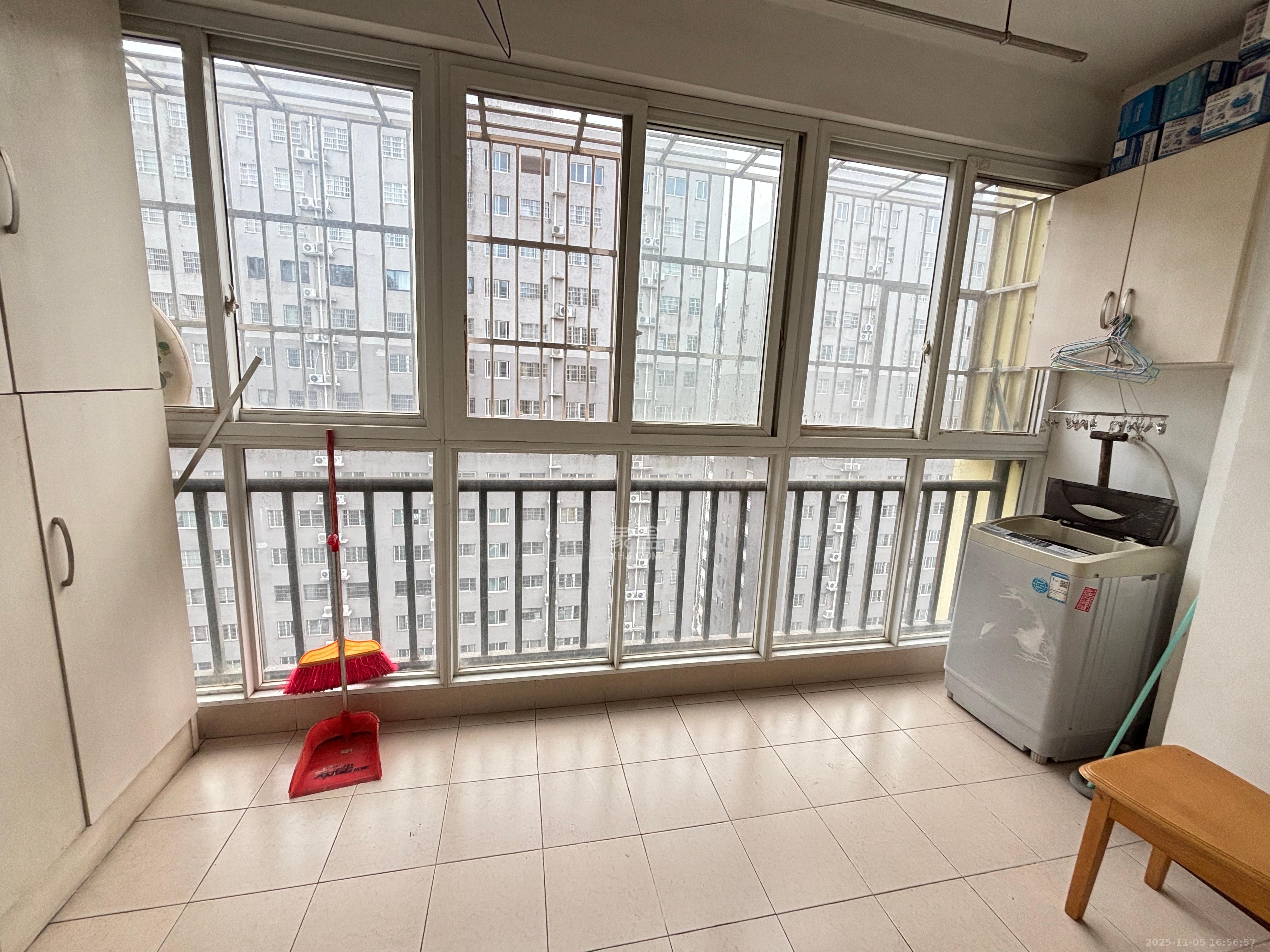 佳美星城 3室2厅1卫 1600.0元/月 佳美星城 3室2厅1卫 1600.0元/月室内图