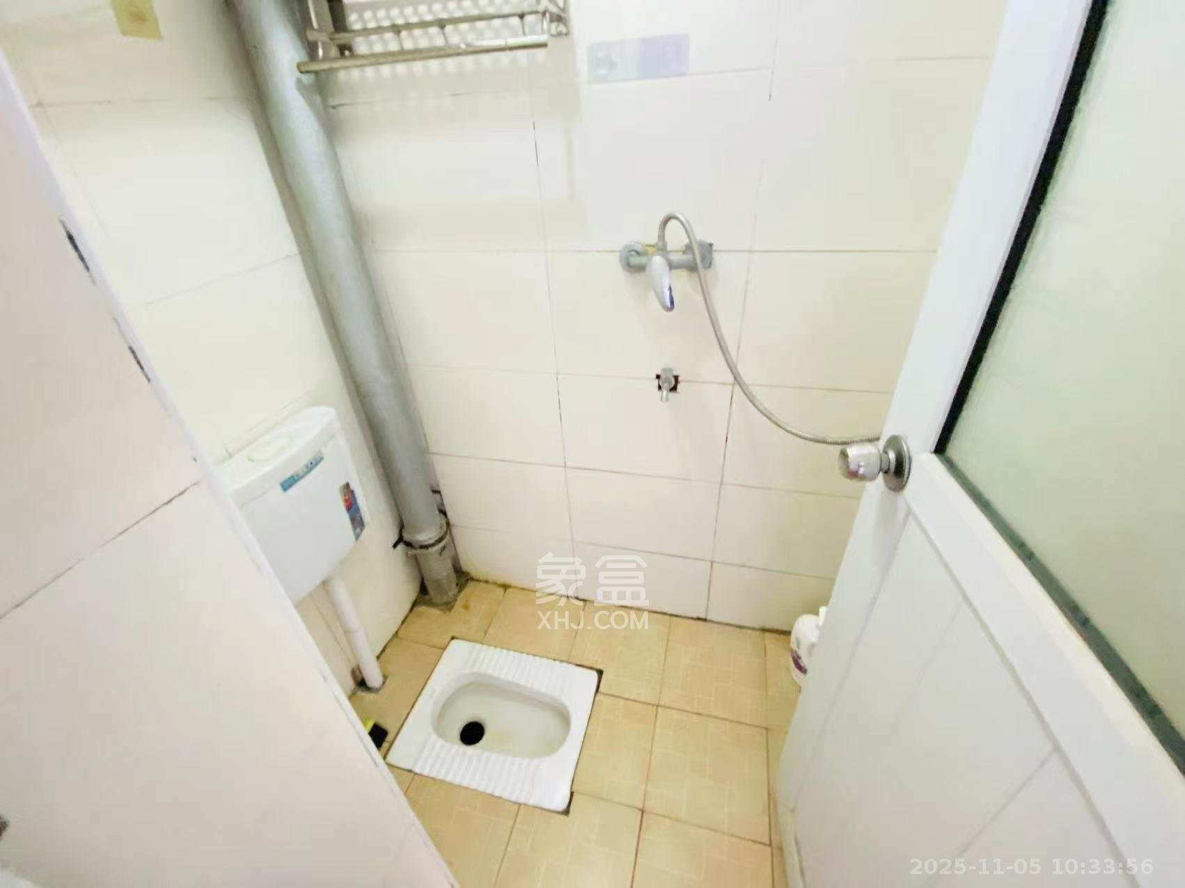 楚湘街二条巷散盘  2室1厅1卫    1800.0元/月室内图