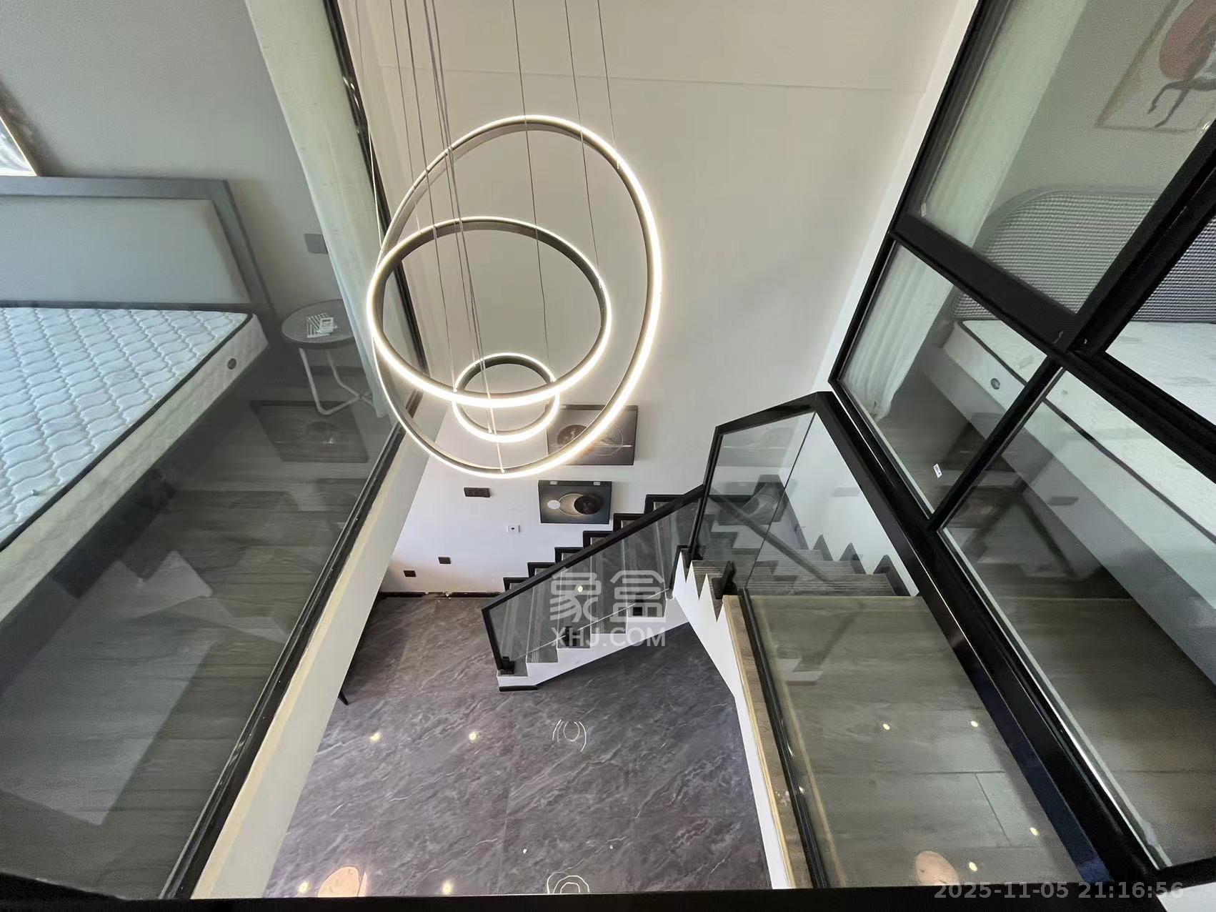 梅溪湖金茂湾  2室2厅1卫    2100.0元/月室内图