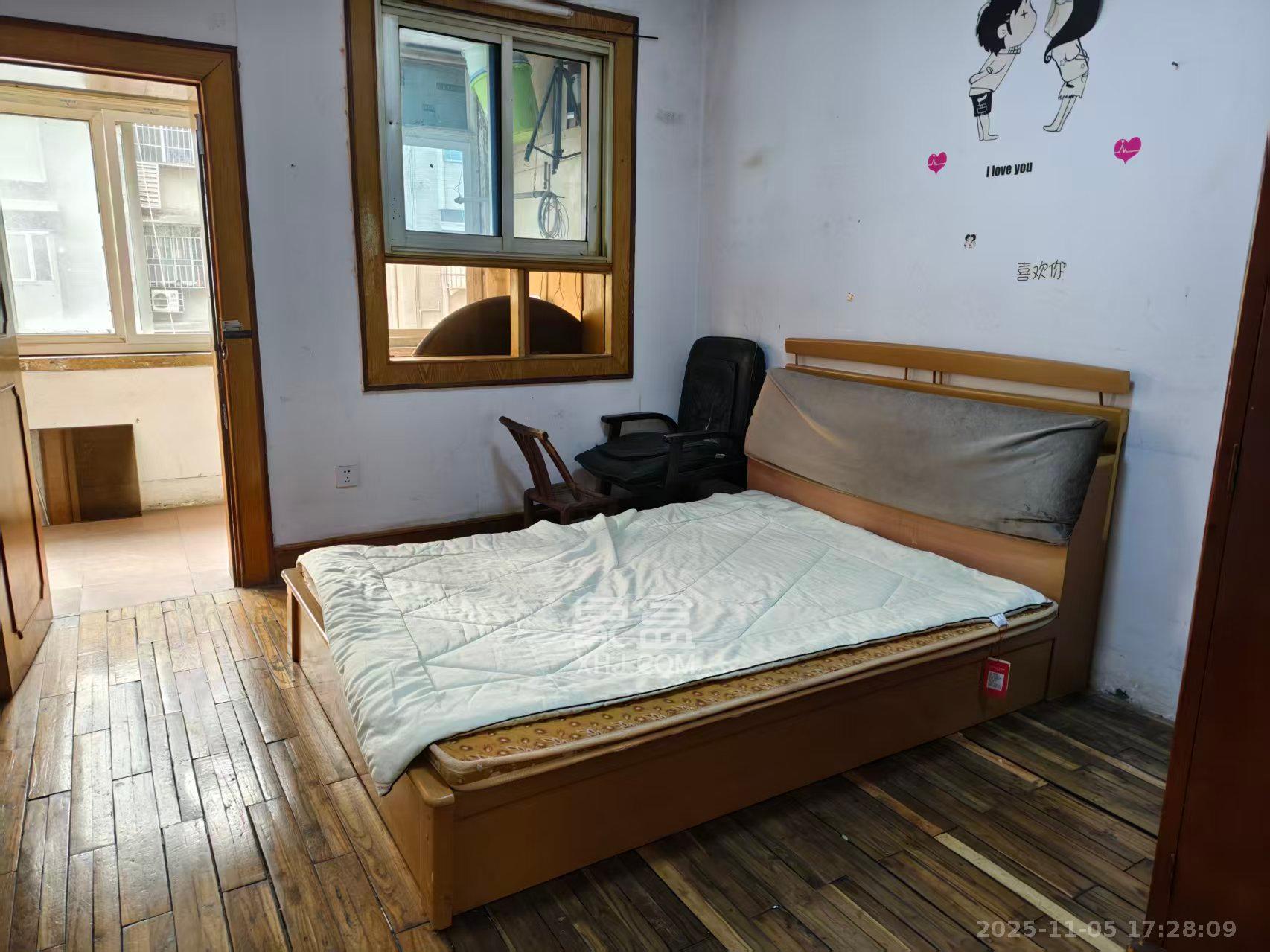 砂子塘长沙电机厂宿舍  2室1厅1卫    1300.0元/月室内图