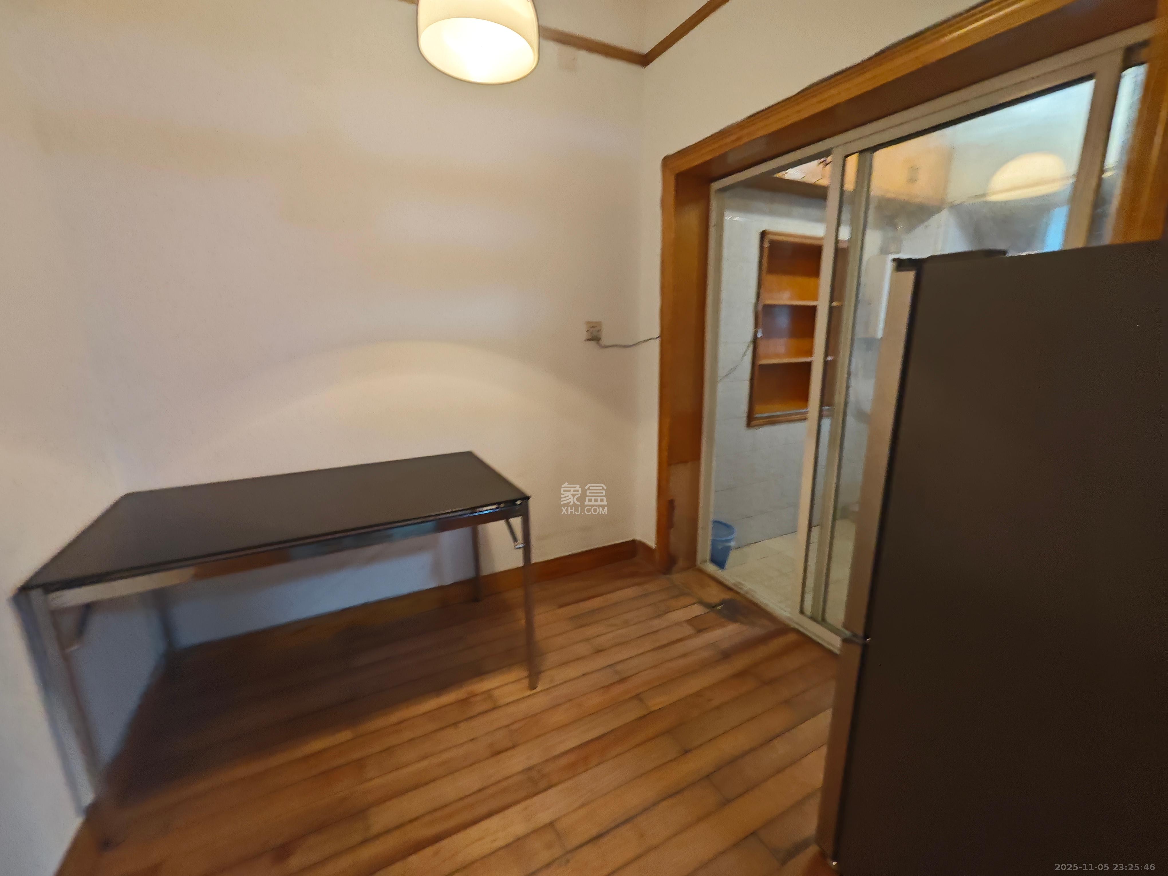 桂花二村 1室0厅0卫 1300.0元/月 桂花二村 1室0厅0卫 1300.0元/月室内图