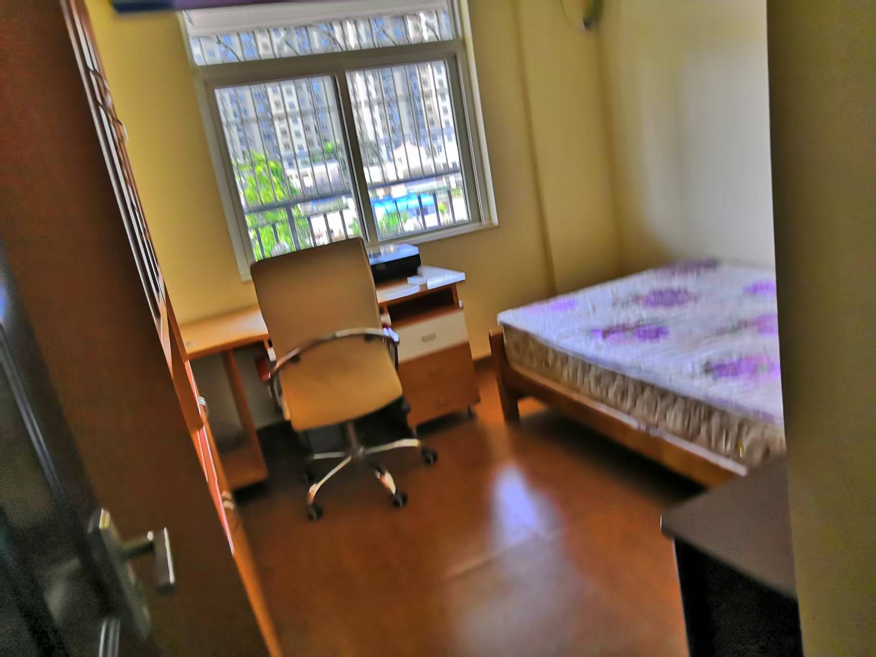 金银广场  3室2厅2卫    2200.0元/月室内图