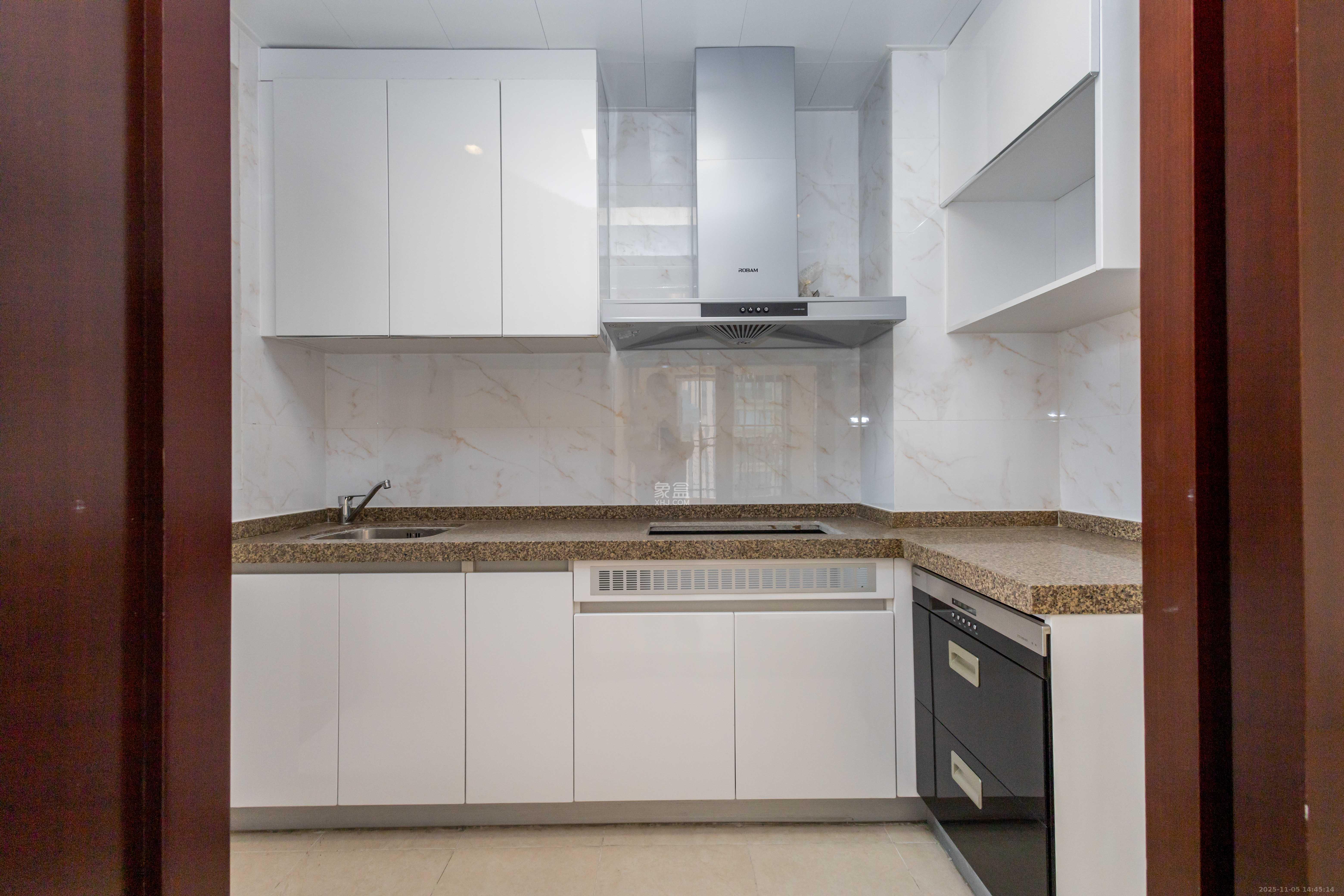 恒大江湾  3室2厅0卫    78.0万厨房