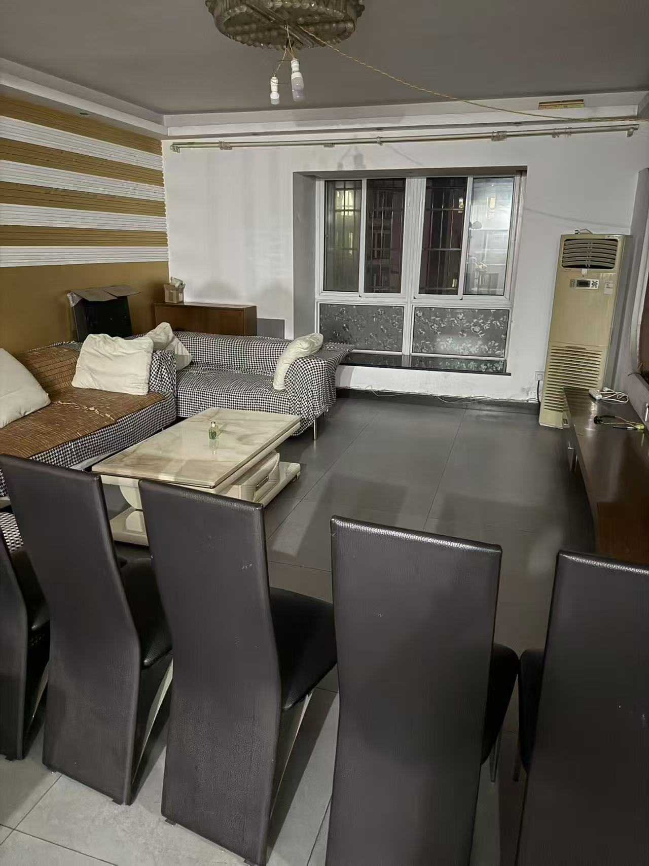 滨湖嘉园（湖滨小区）  3室2厅2卫    2600.0元/月户型图