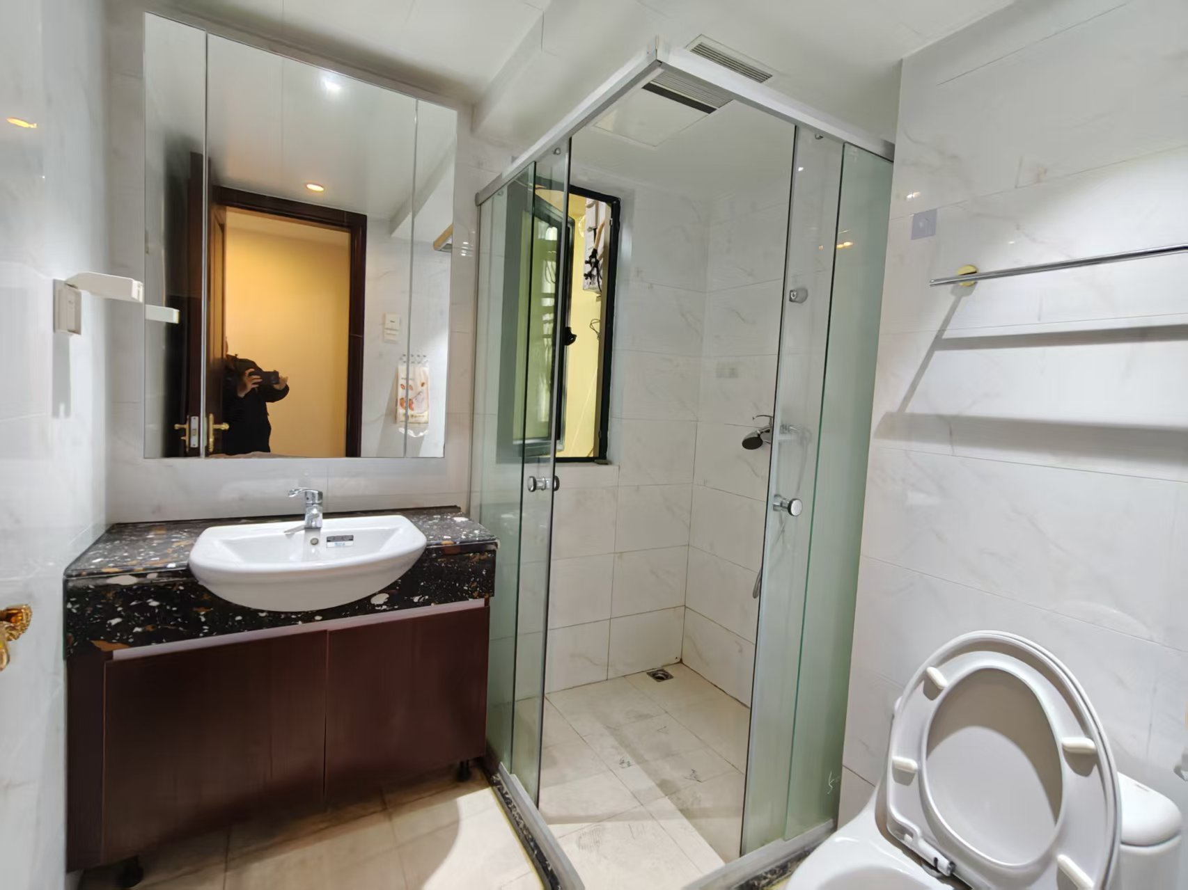 恒大绿洲 2室2厅1卫 1700.0元/月 恒大绿洲 2室2厅1卫 1700.0元/月室内图