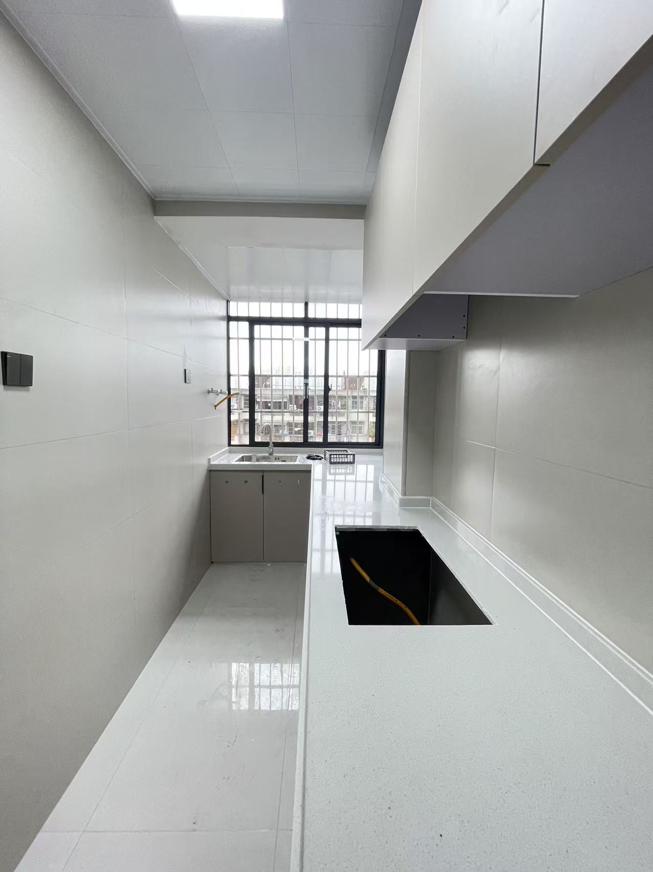 新桥大厦  3室2厅1卫    78.0万客厅