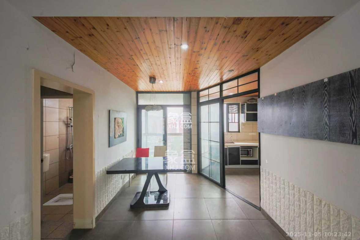 梦网景园 3室2厅2卫 3200.0元/月 梦网景园 3室2厅2卫 3200.0元/月室内图