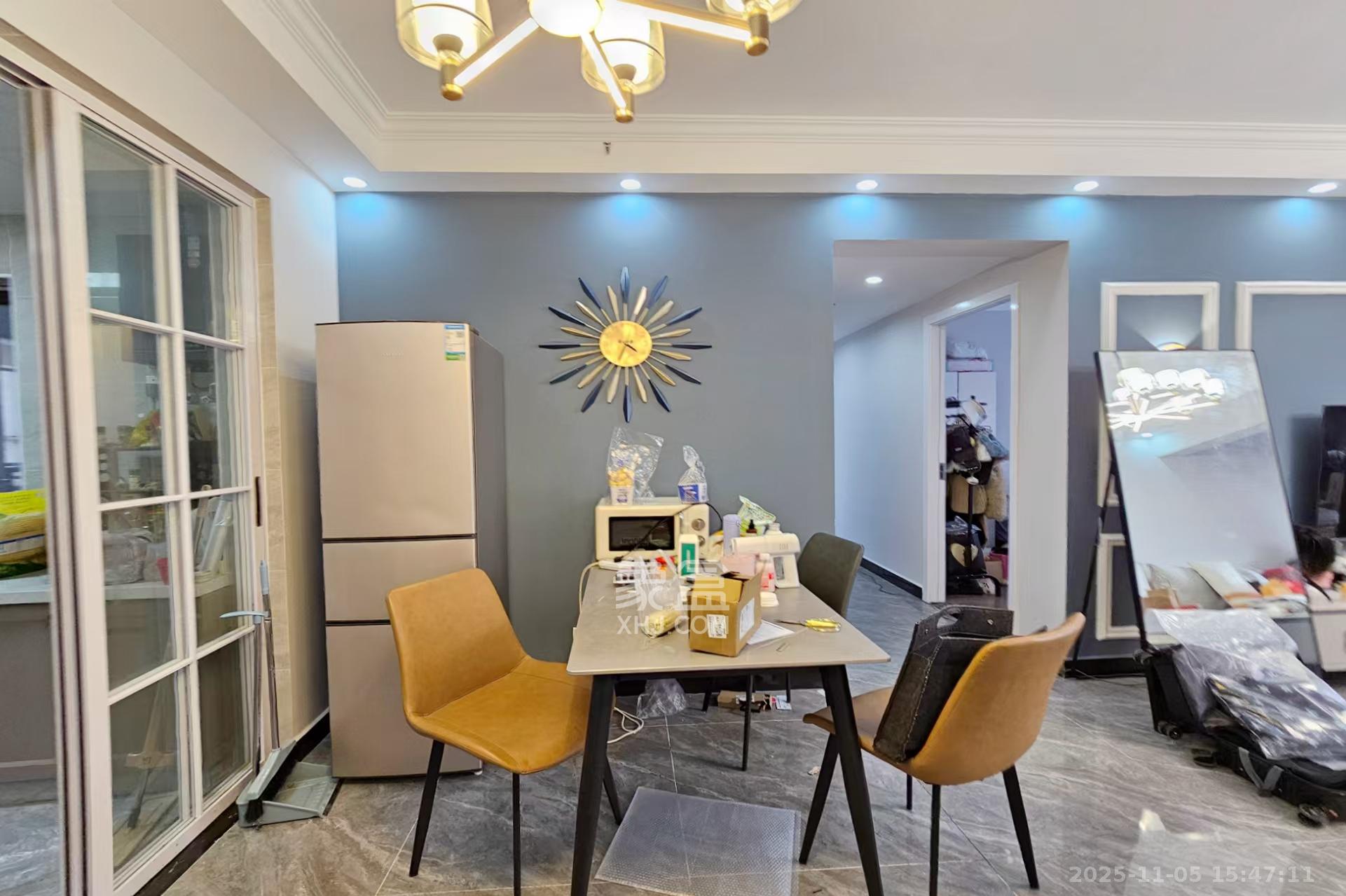 阳光城尚东湾愉景苑  3室2厅2卫    2600.0元/月室内图