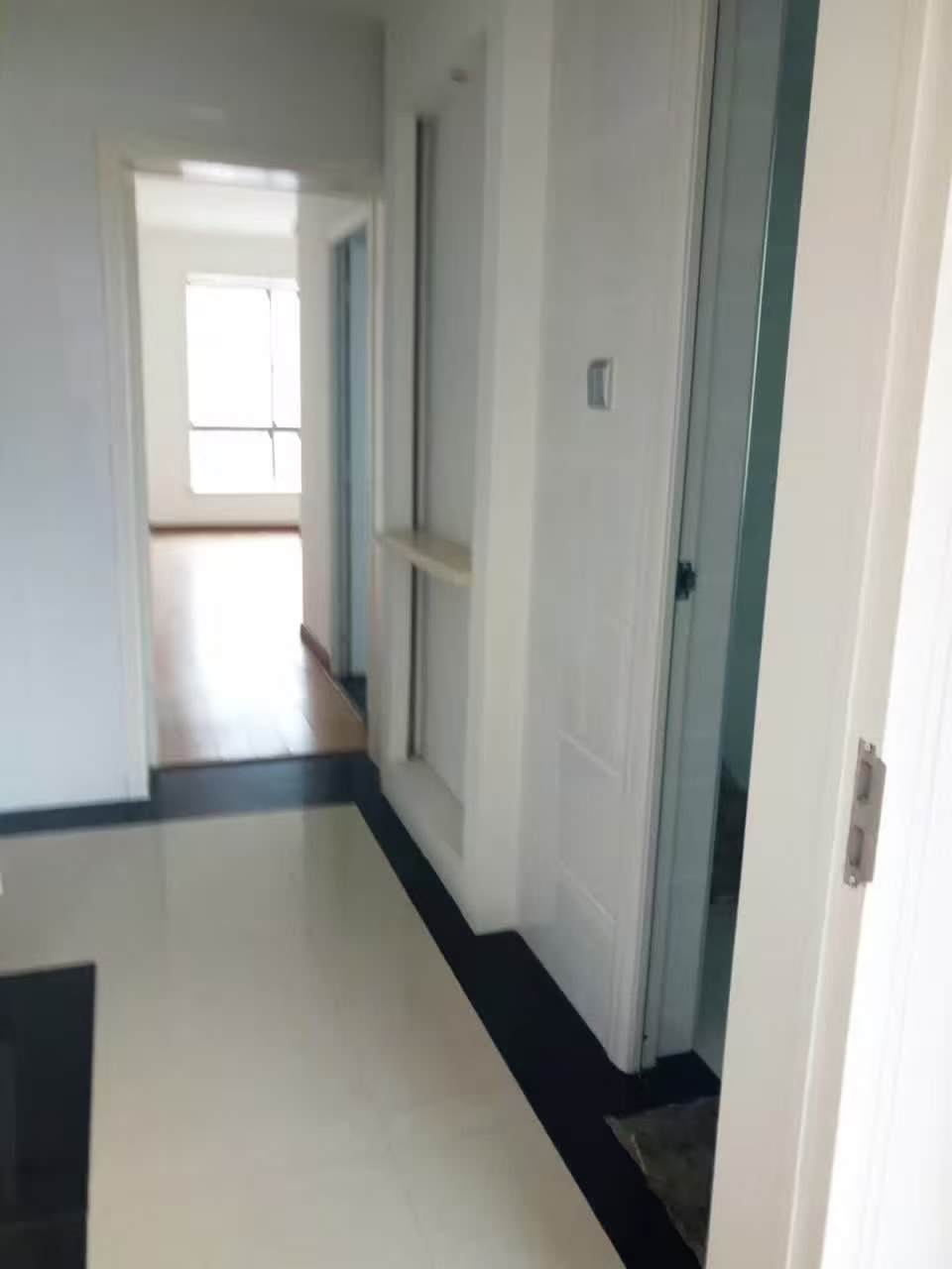 君悦华府 4室2厅2卫 63.8万 君悦华府 4室2厅2卫 63.8万客厅