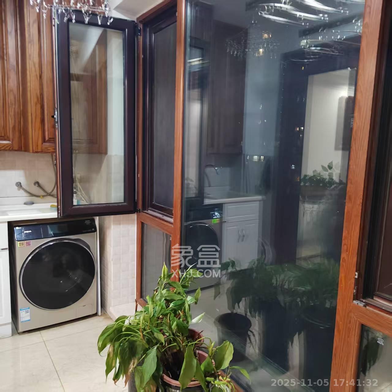 旭辉国际广场(永升商业广场) 4室2厅2卫 5500.0元/月 旭辉国际广场(永升商业广场) 4室2厅2卫 5500.0元/月室内图