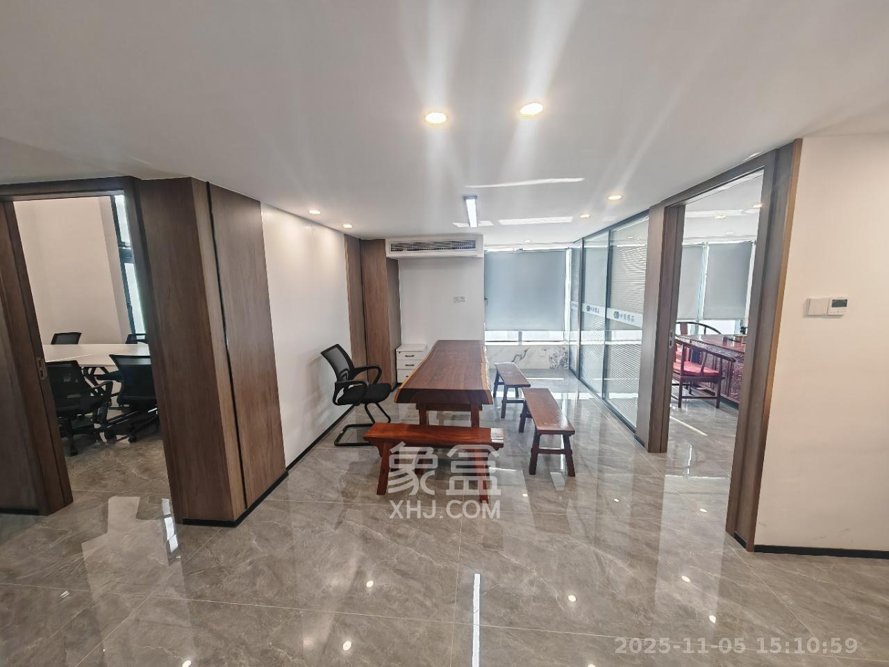 京武浪琴山三期（京武中心）  4室1厅1卫    12000.0元/月室内图