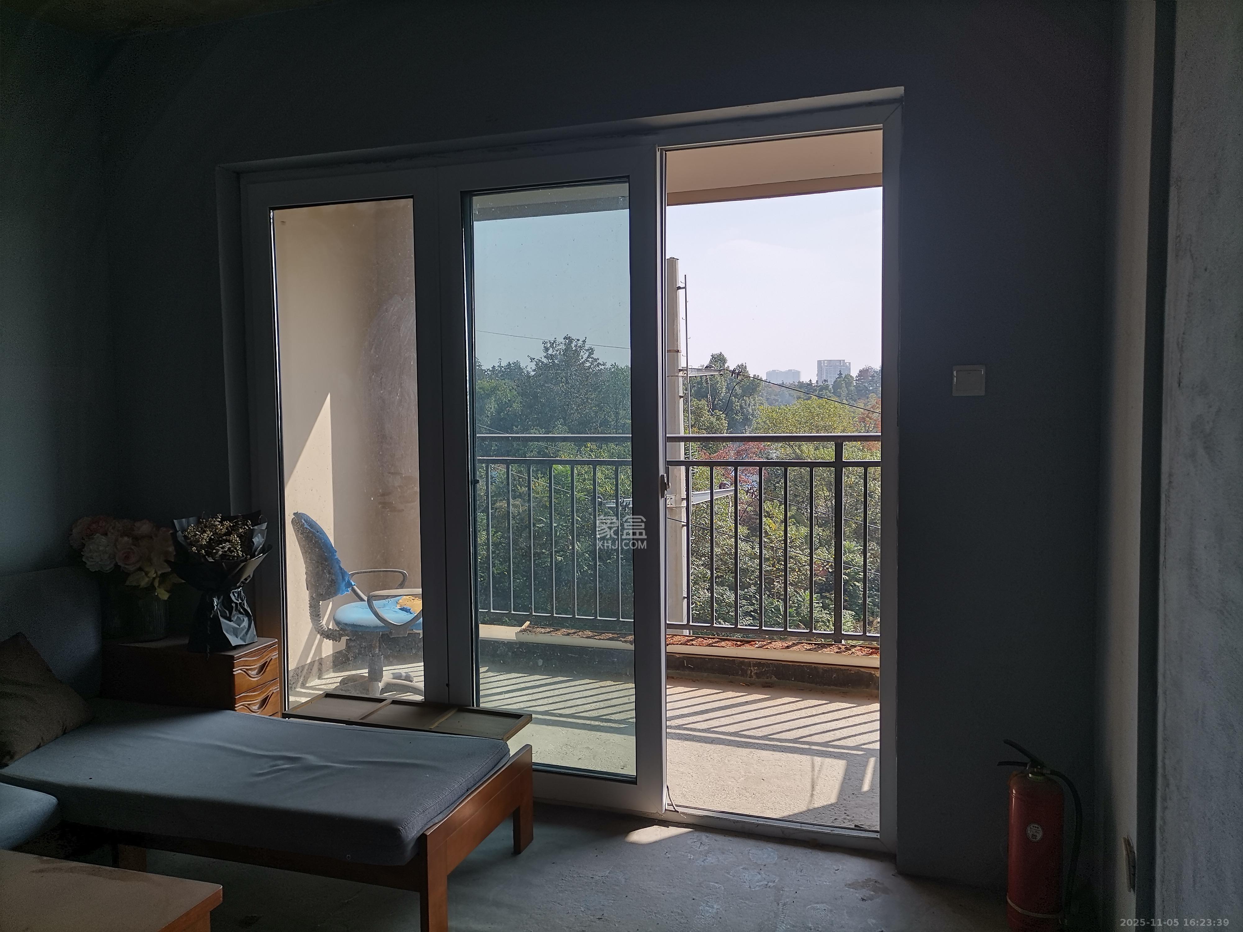 翠隐佳苑  1室0厅0卫    900.0元/月