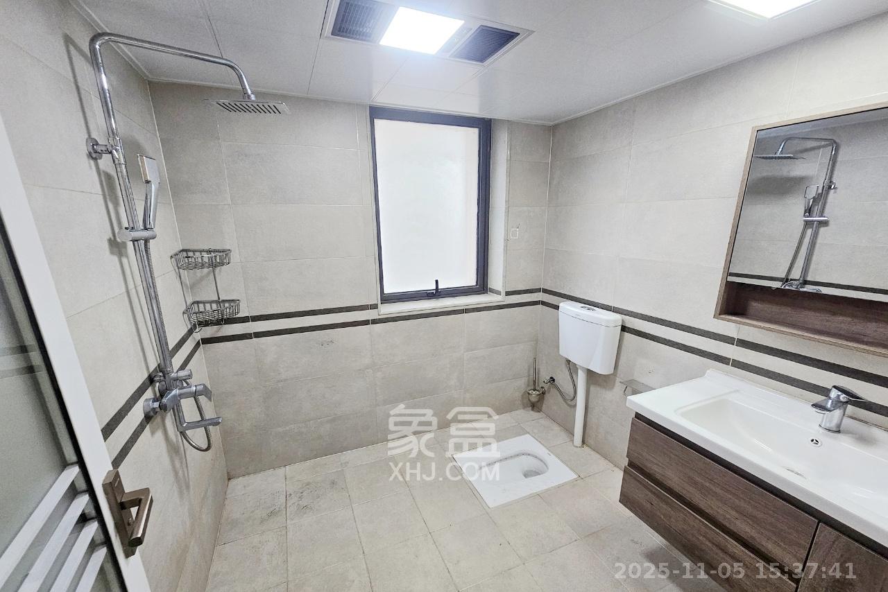 明昇壹城（明昇时代广场）一期  3室2厅2卫    3900.0元/月室内图