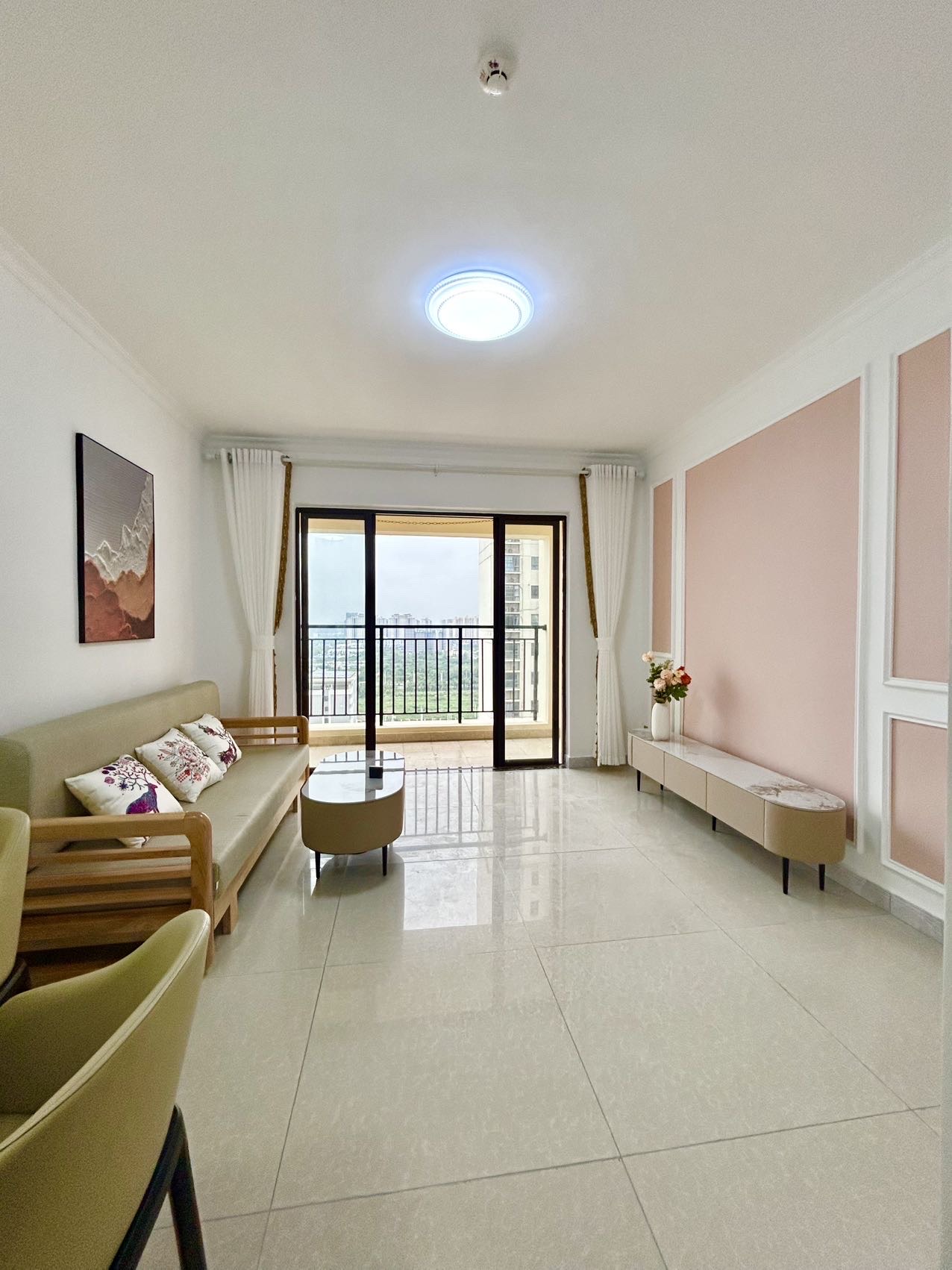 新琼雅苑  2室2厅1卫    83.0万客厅