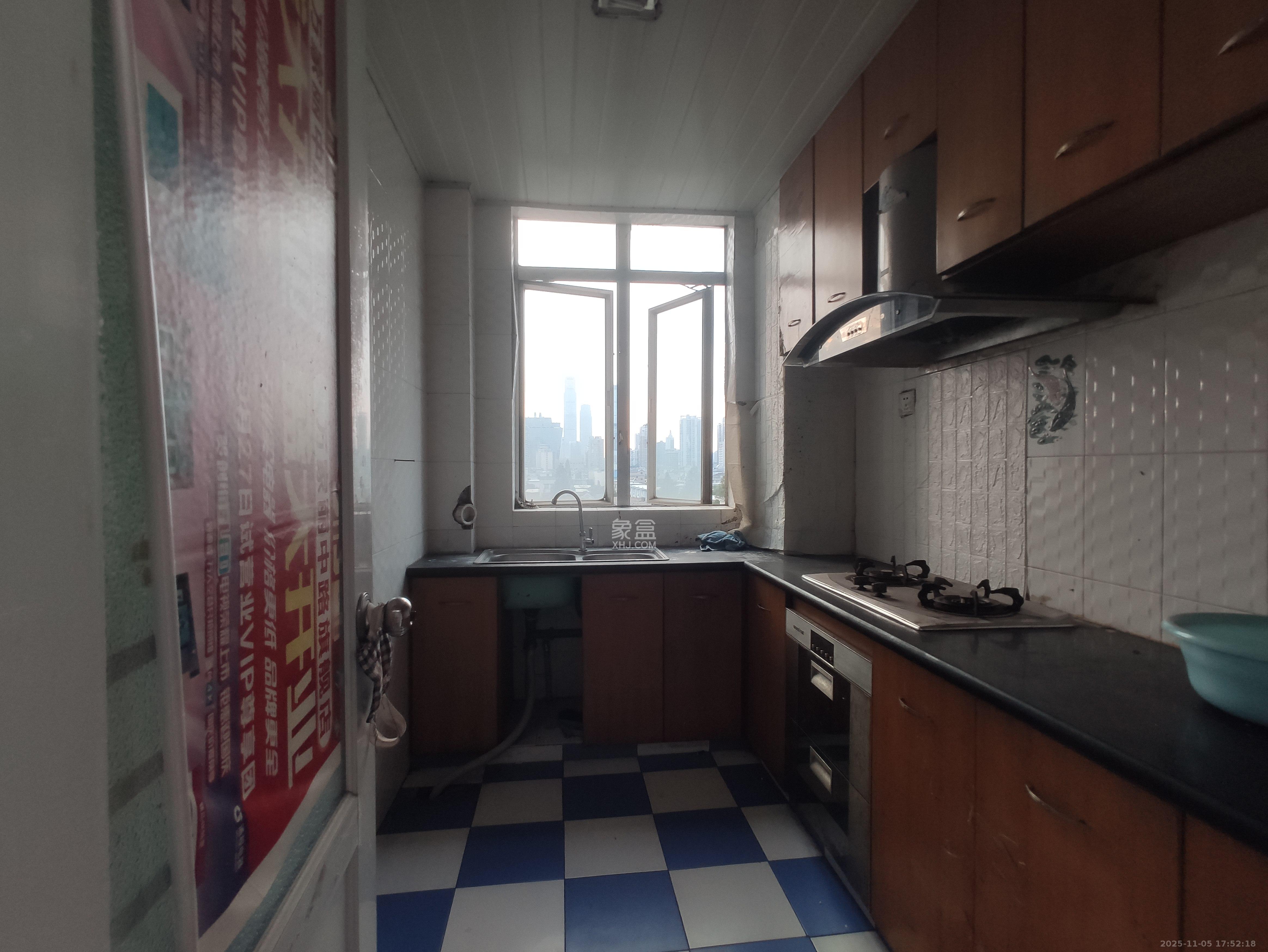 华瑞电子商厦（湖南科佳摄影城）  1室1厅1卫    3200.0元/月室内图