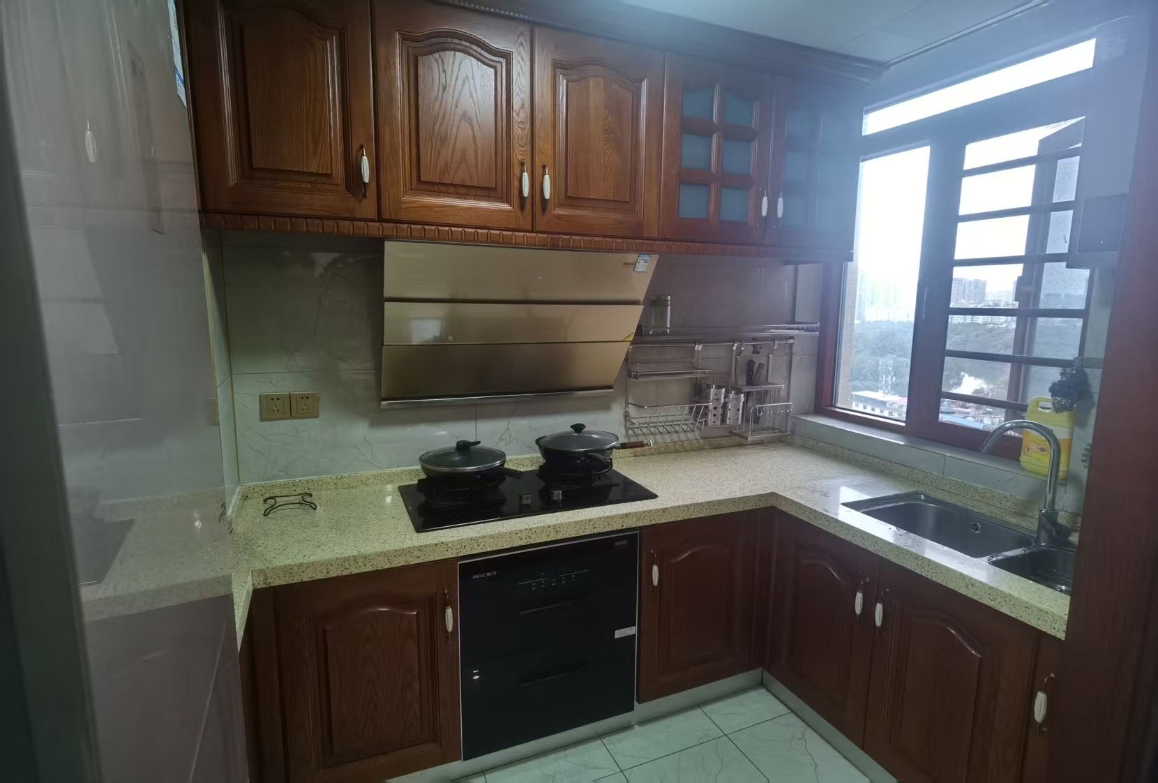 融冠亲城 1室0厅0卫 3200.0元/月 融冠亲城 1室0厅0卫 3200.0元/月室内图