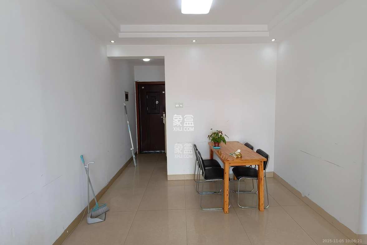 新芙蓉之都 2室2厅1卫 2300.0元/月 新芙蓉之都 2室2厅1卫 2300.0元/月室内图