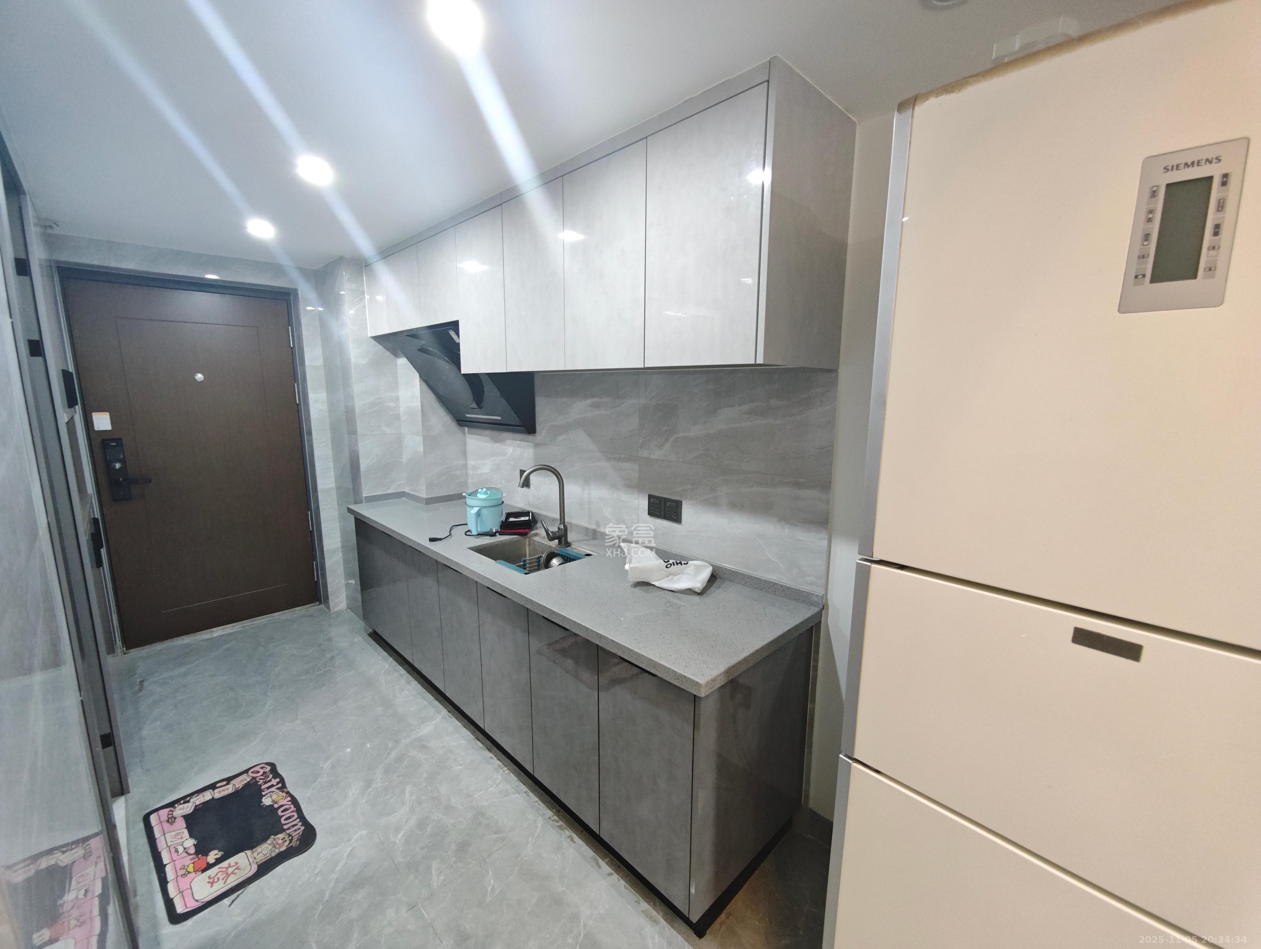 越秀悦湖台  1室0厅0卫    2700.0元/月室内图