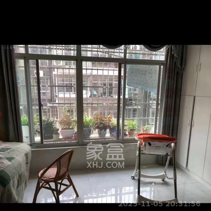 锑都家园  3室2厅2卫    1600.0元/月室内图