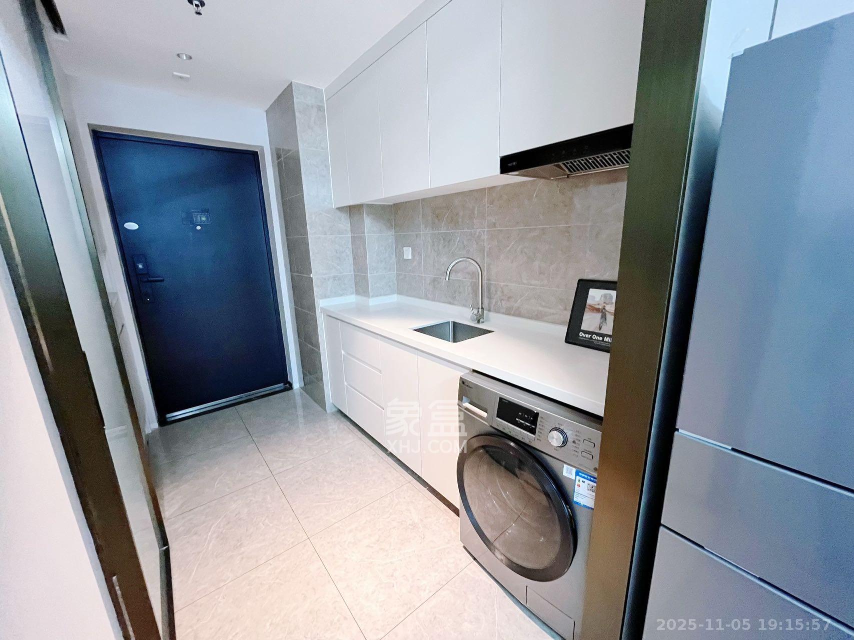 华润置地中心  1室1厅1卫    2700.0元/月室内图