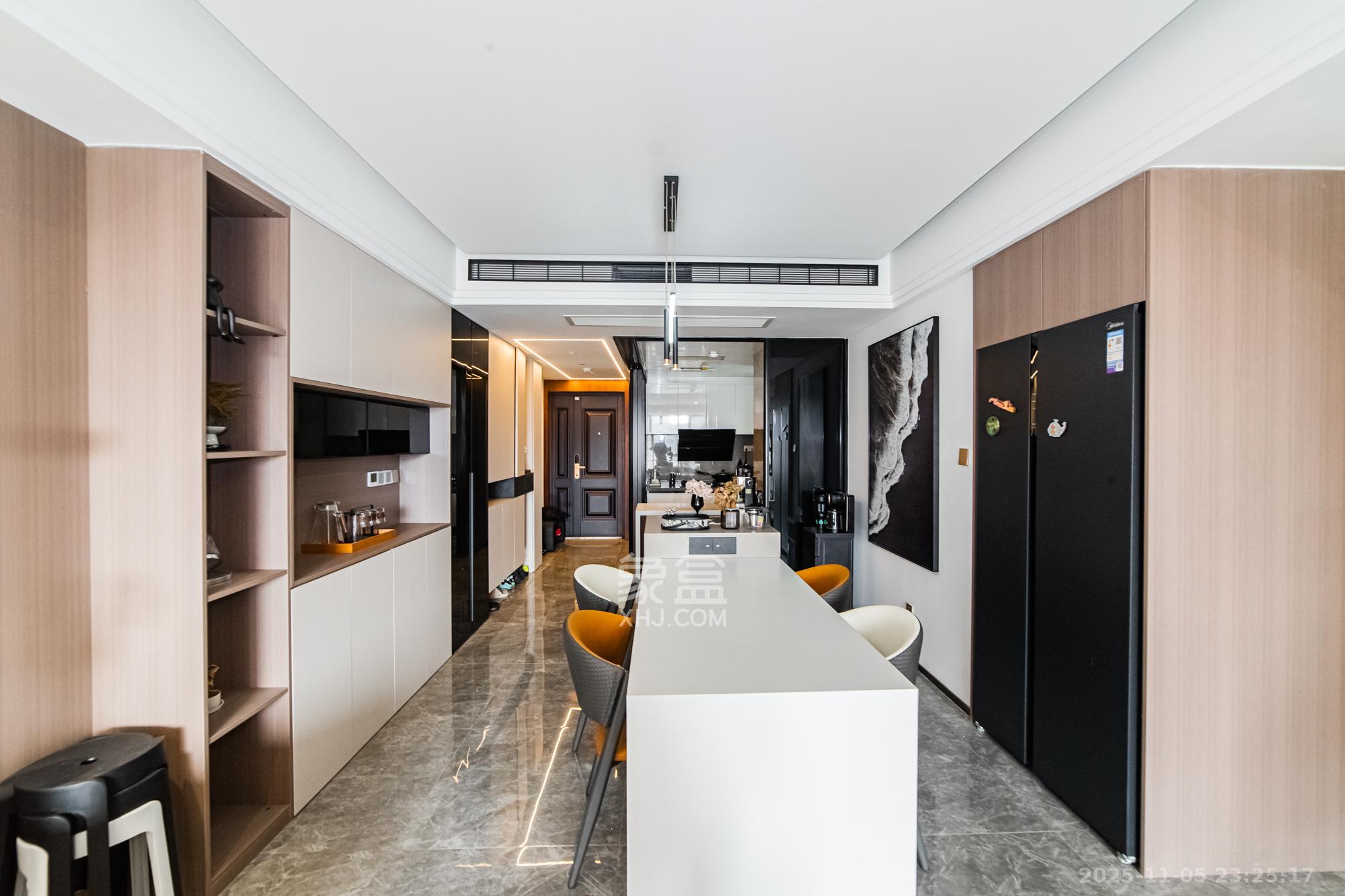 北辰瀚江府 3室2厅2卫 238.0万 北辰瀚江府 3室2厅2卫 238.0万客厅