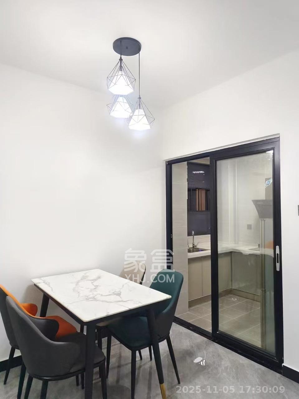 建投象山国际  3室2厅2卫    2800.0元/月室内图