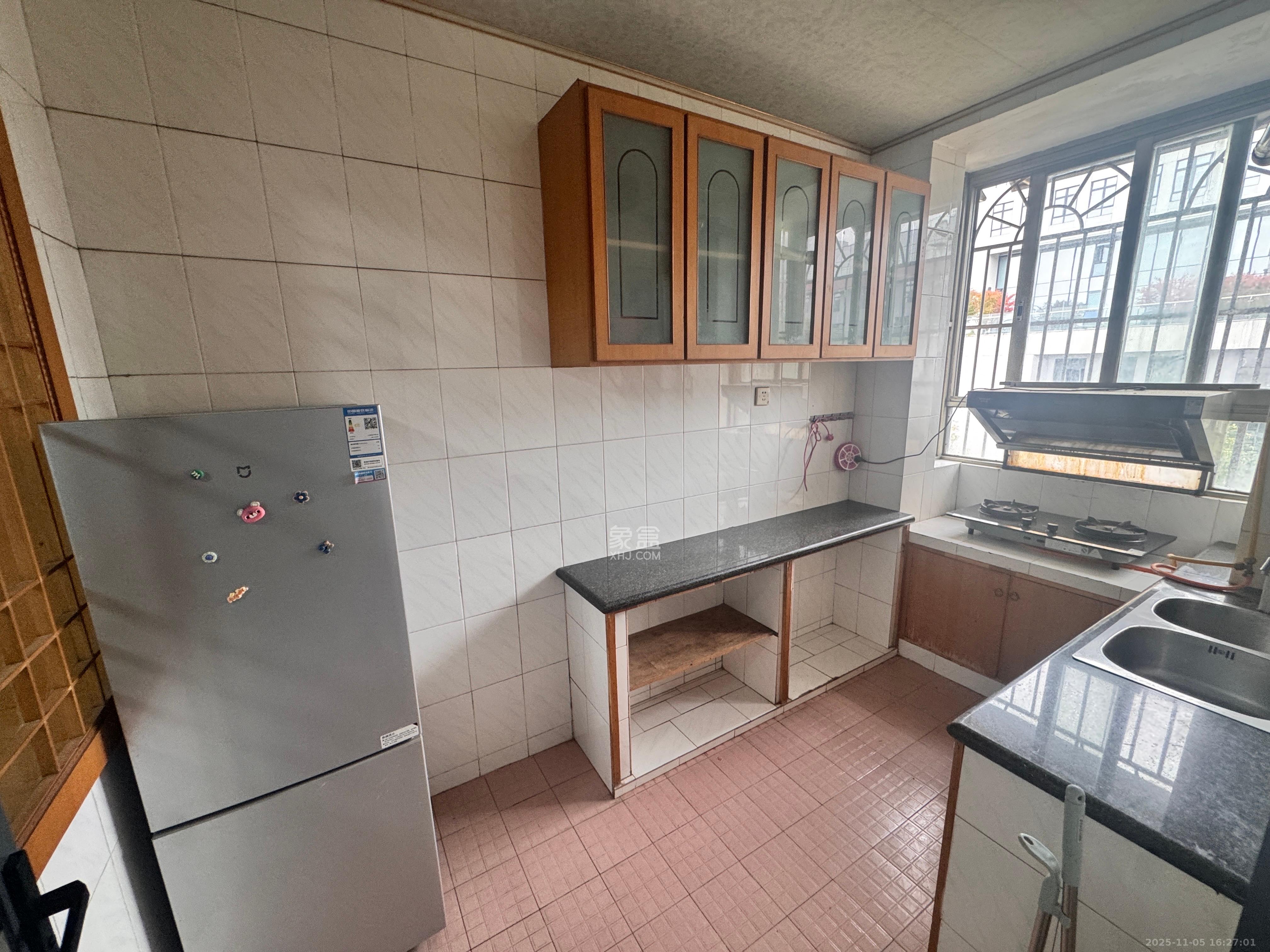 岳麓区公安分局住宅楼 3室2厅2卫 2200.0元/月 岳麓区公安分局住宅楼 3室2厅2卫 2200.0元/月室内图