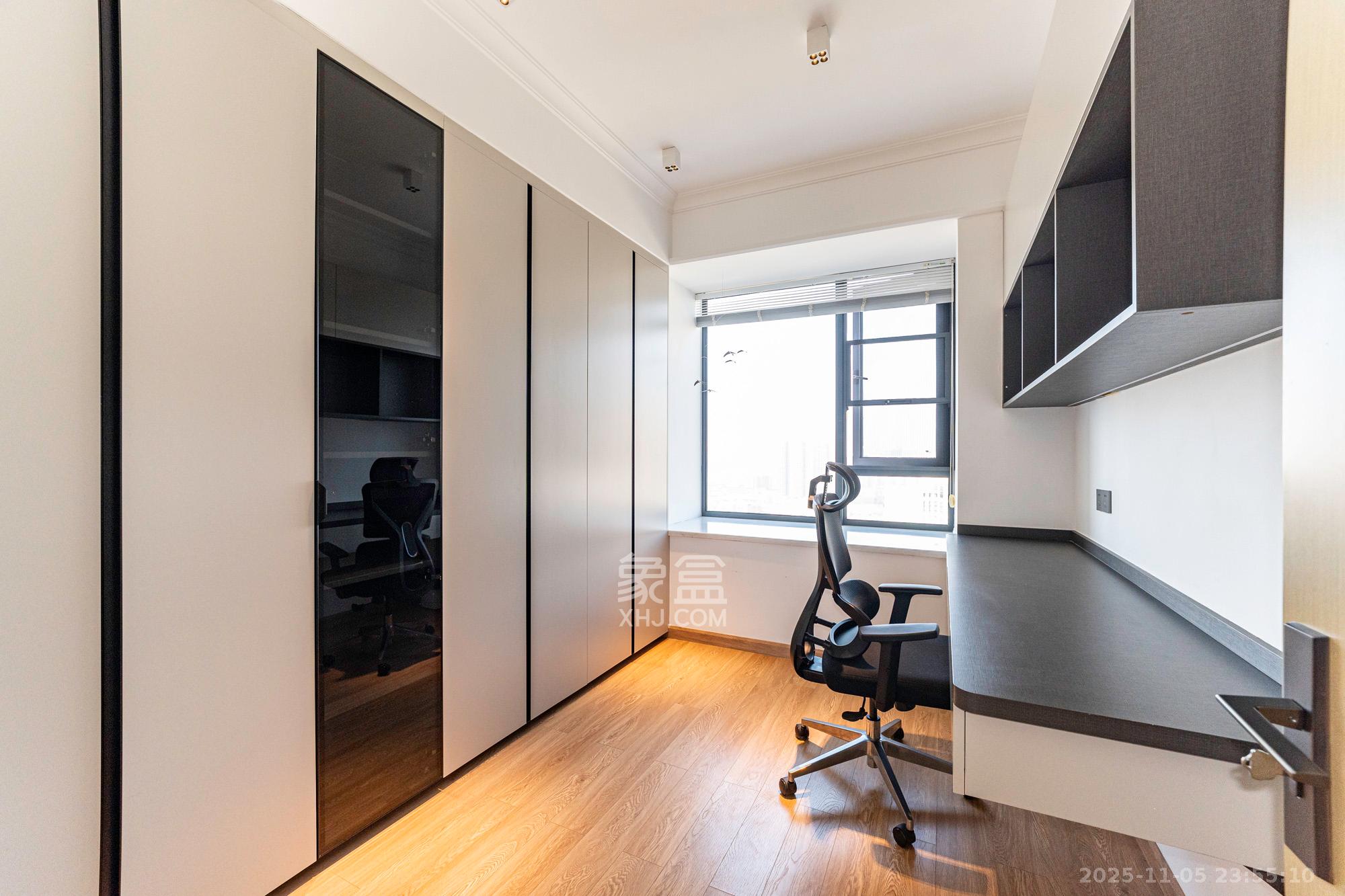 运达锦绣广场 3室2厅2卫 180.0万 运达锦绣广场 3室2厅2卫 180.0万卧室