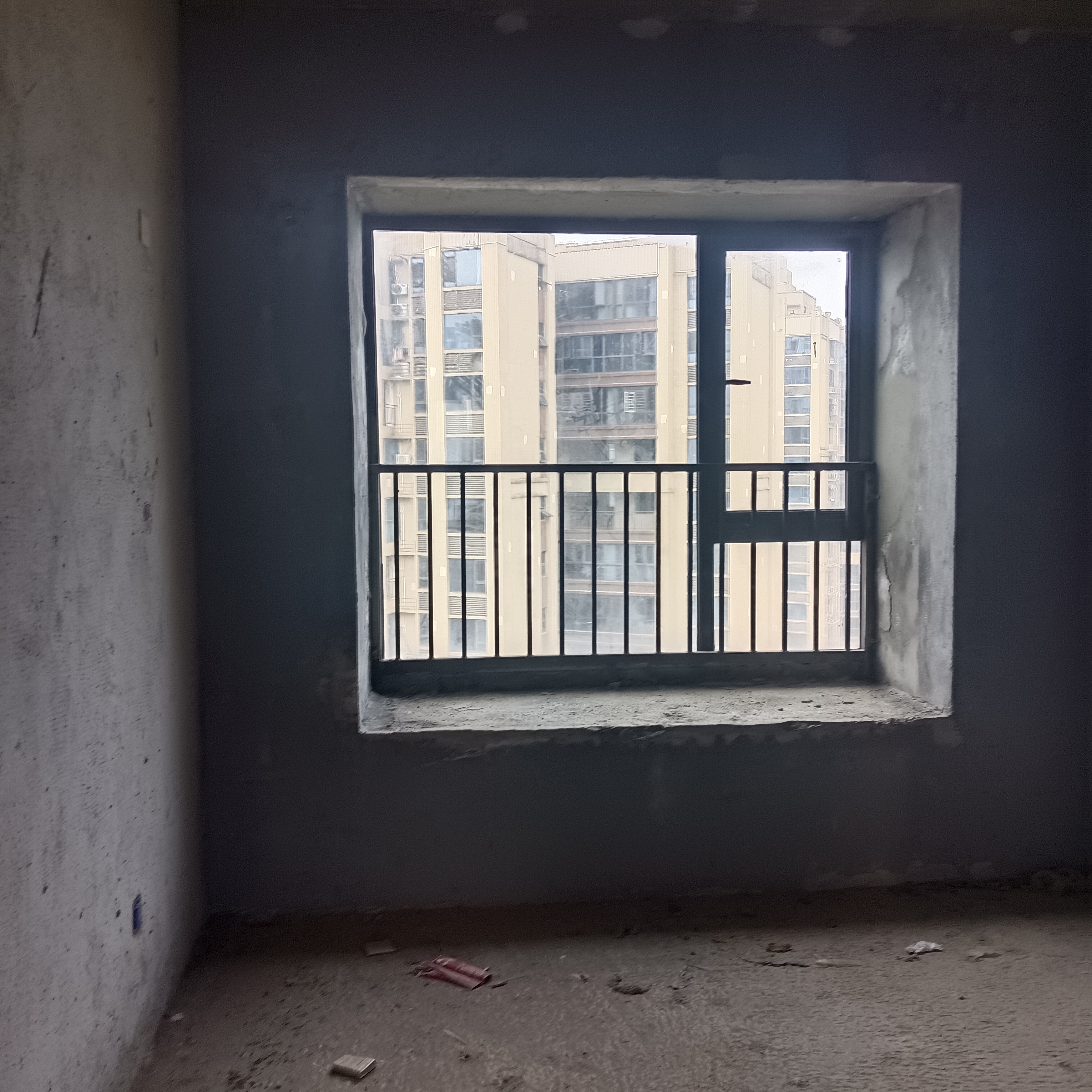 悦江山  4室2厅2卫    68.0万客厅