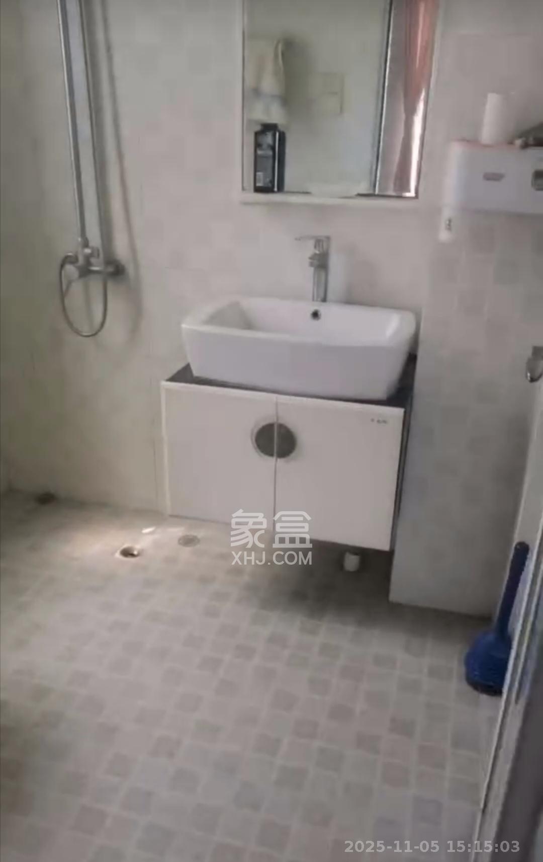 楚天世纪城东苑  4室2厅2卫    1800.0元/月室内图