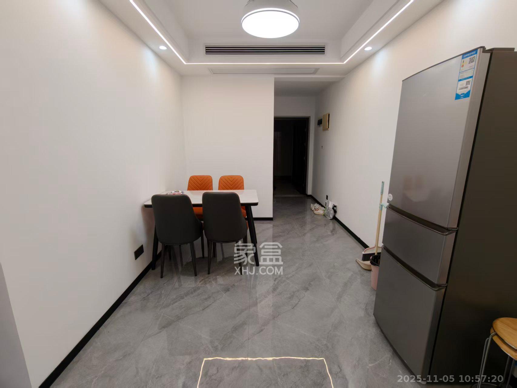 旭辉香樟公馆  3室2厅2卫    3300.0元/月室内图